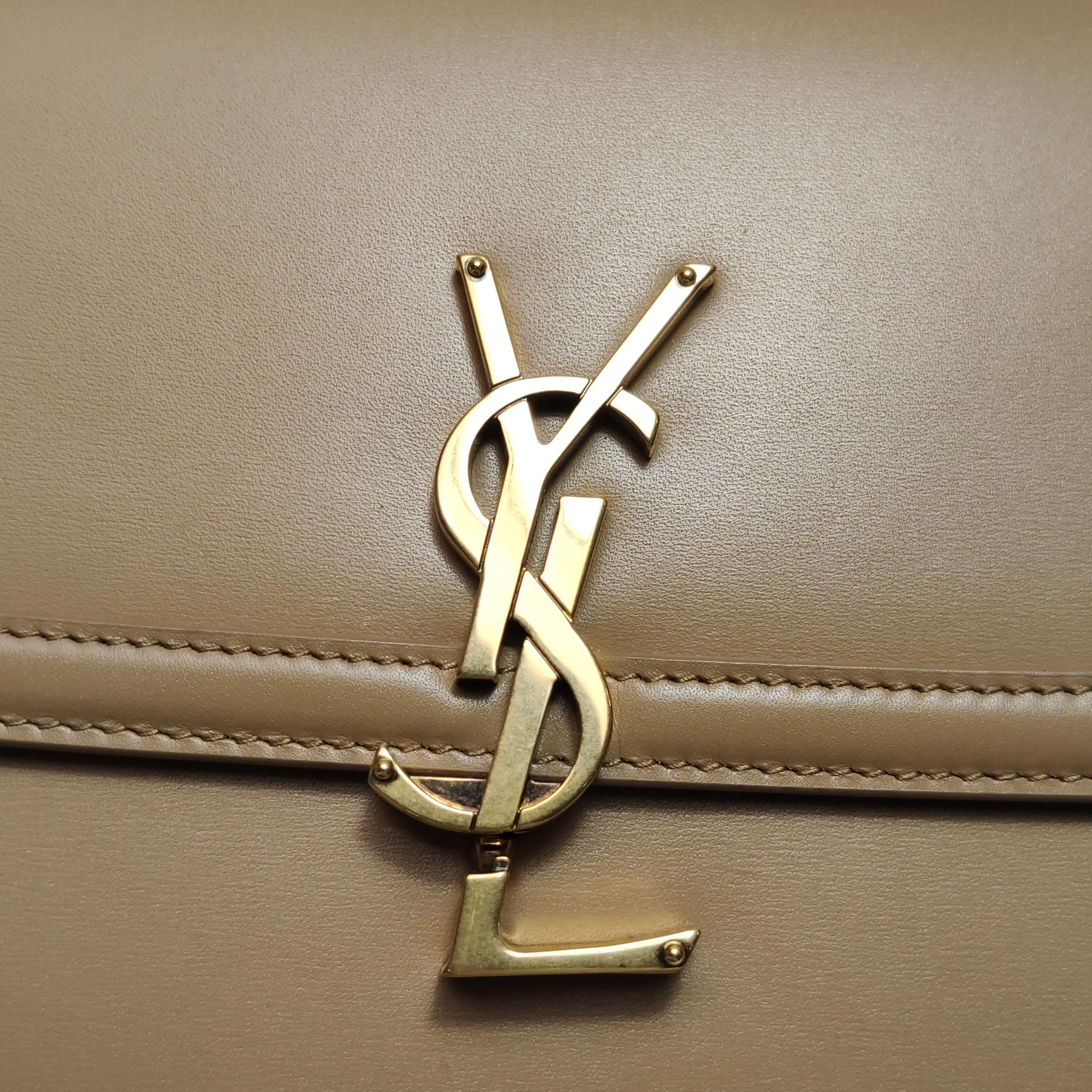 Saint Laurent(YSL) Solferino Bag Leather Medium — photo 9 of 16
