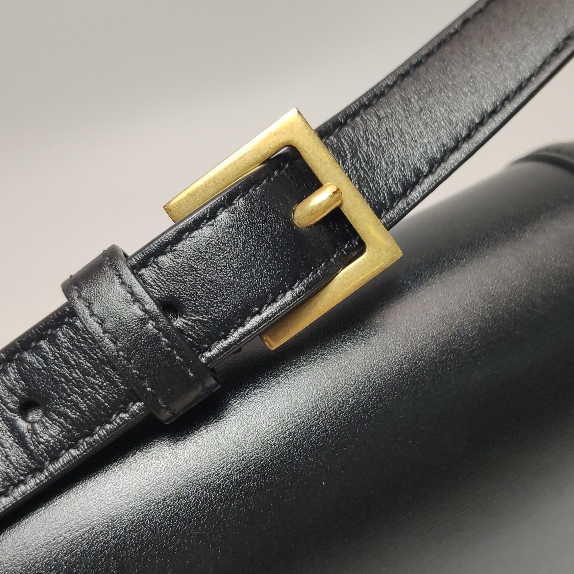 Saint Laurent(YSL) Solferino Bag Leather Medium — photo 15 of 15