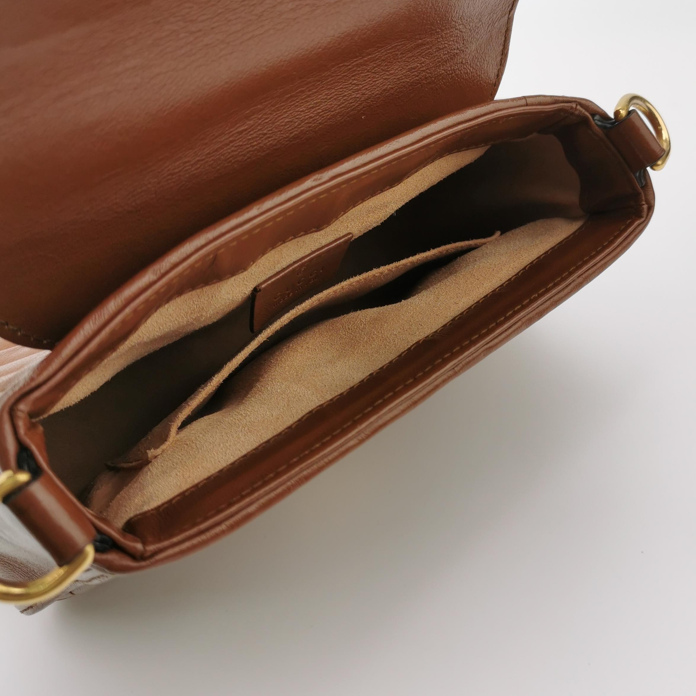 Gucci GG Marmont Top Handle Flap Bag Matelasse Leather Mini — photo 7 of 17