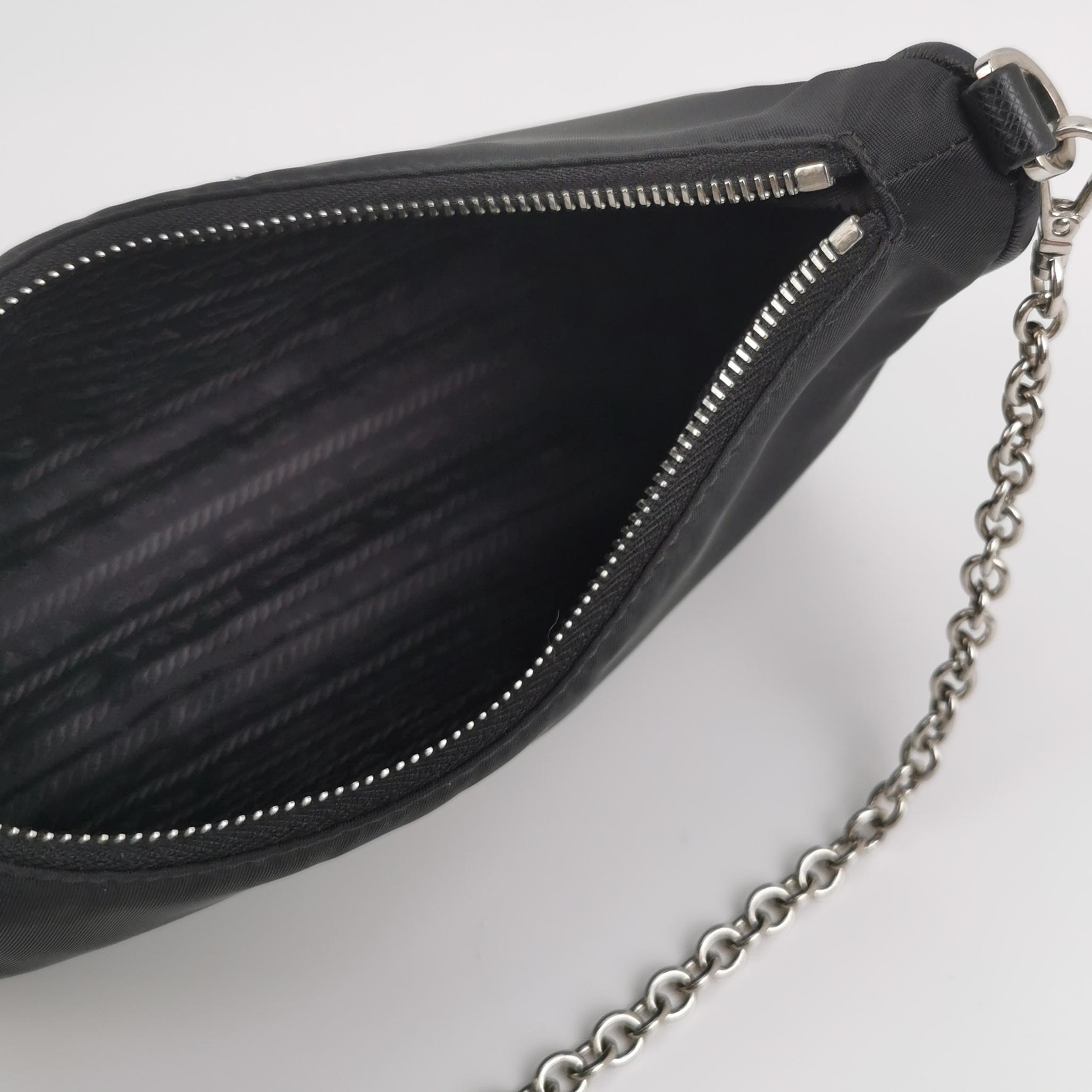 Prada Re-Edition 2005 Shoulder Bag Tessuto — photo 9 of 15