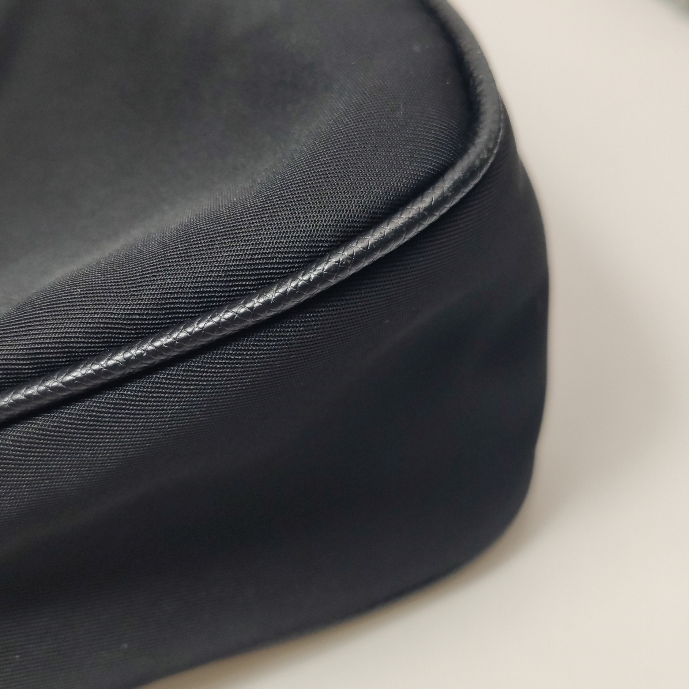 Prada Re-Edition 2005 Shoulder Bag Tessuto — photo 10 of 15