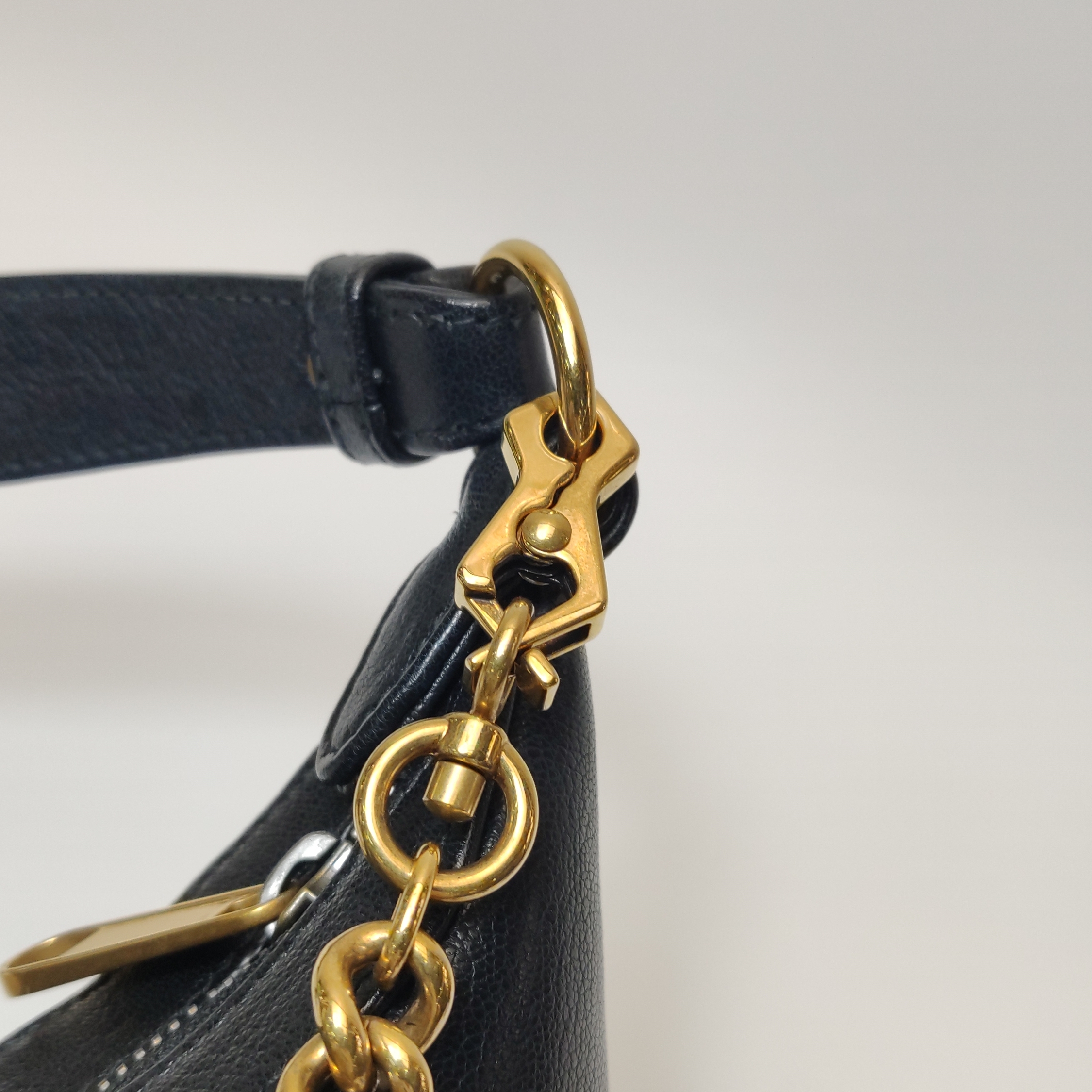 Gucci Aphrodite Zip Shoulder Bag Leather Small — photo 16 of 18