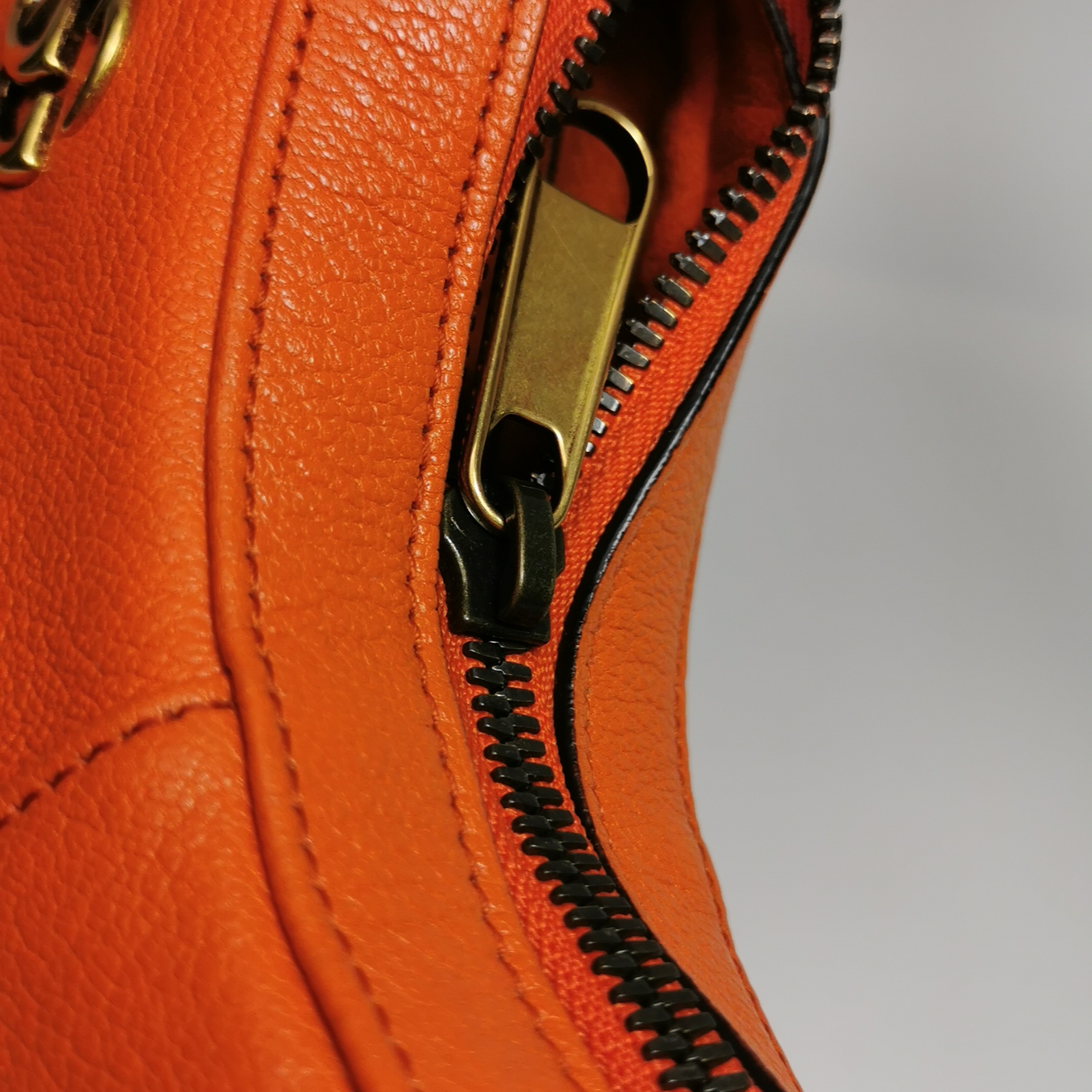 Gucci Aphrodite Zip Shoulder Bag Leather Small — photo 9 of 13