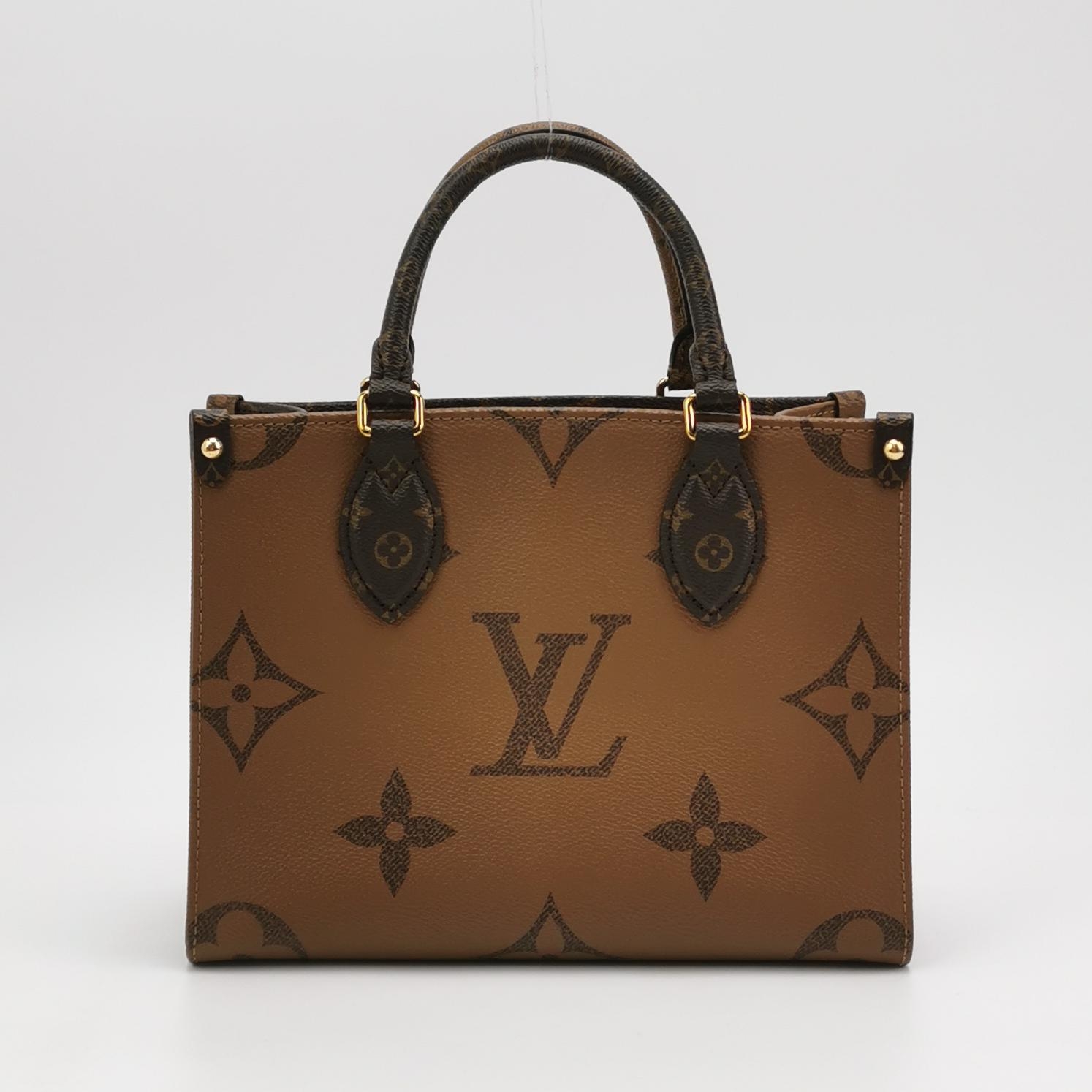Louis Vuitton(LV) OnTheGo Tote Reverse Monogram Giant PM — photo 6 of 14