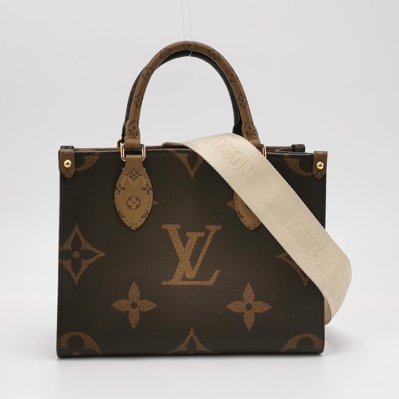 Louis Vuitton(LV) OnTheGo Tote Reverse Monogram Giant PM — photo 5 of 14
