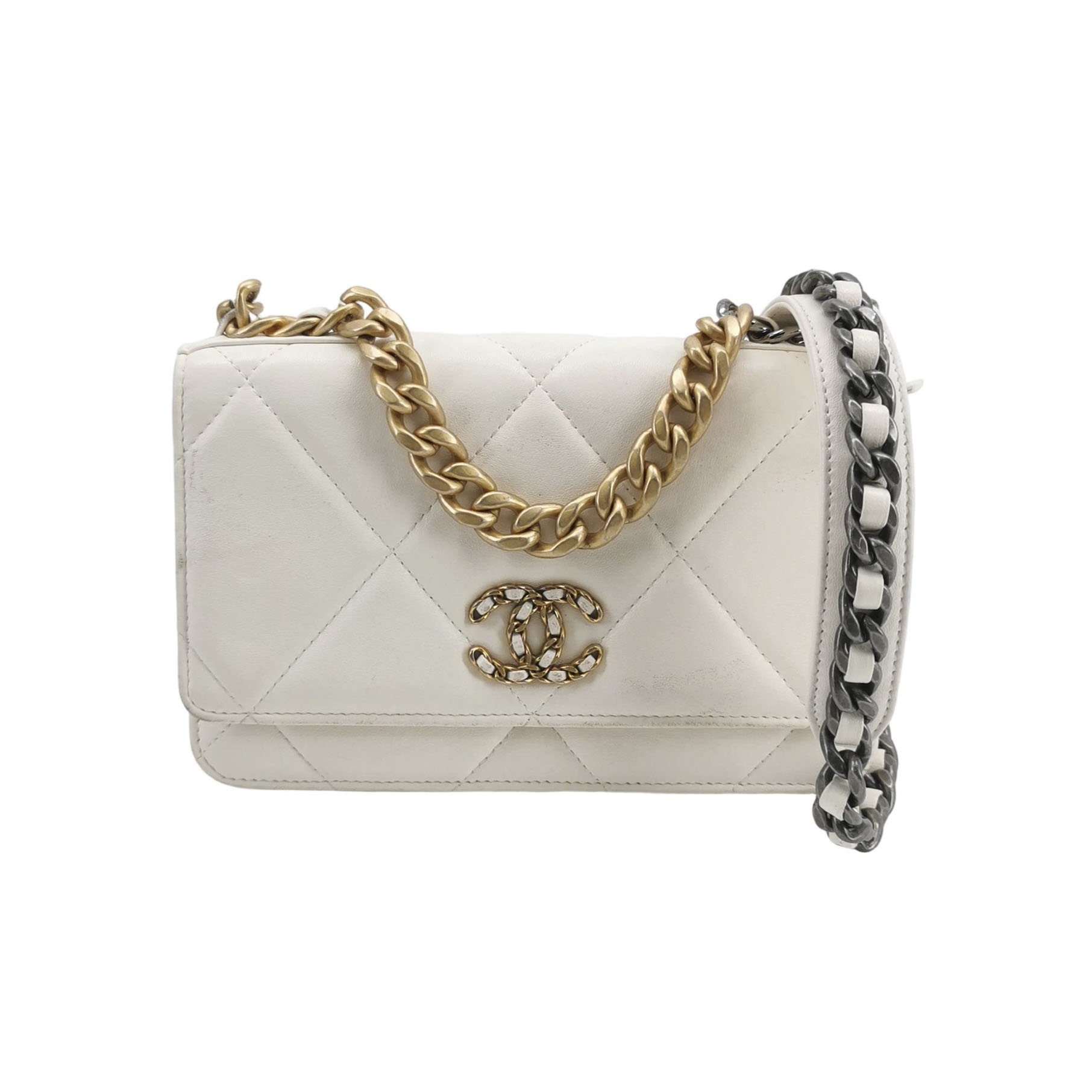 Chanel 19 Wallet on Chain Quilted Goatskin — photo 1 of 15
