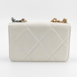Chanel 19 Wallet on Chain Quilted Goatskin — thumbnail 5