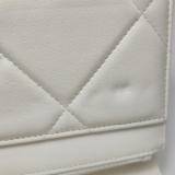 Chanel 19 Wallet on Chain Quilted Goatskin — thumbnail 9