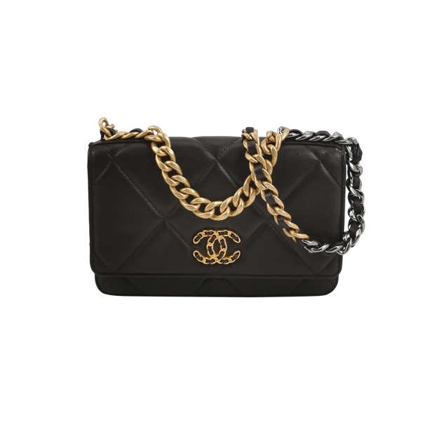Chanel 19 Wallet on Chain Quilted Goatskin — pre-owned, Vierlot