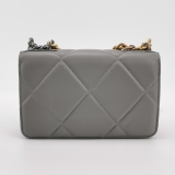 Chanel 19 Wallet on Chain Quilted Goatskin — thumbnail 5