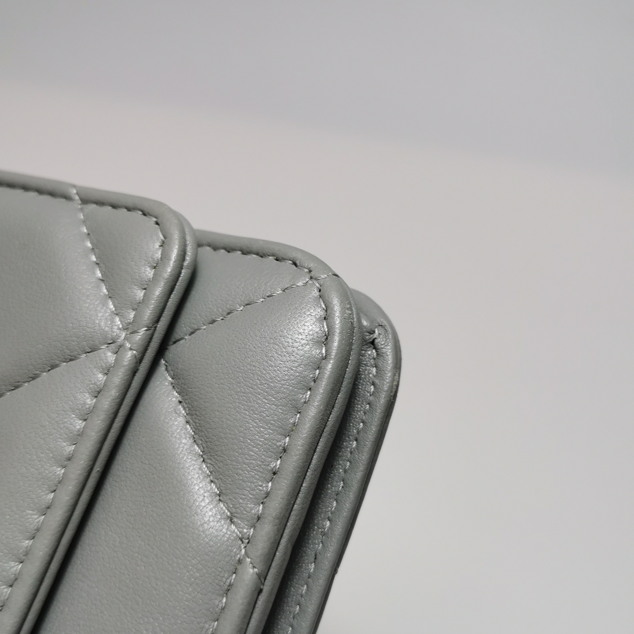 Chanel 19 Wallet on Chain Quilted Goatskin — photo 12 of 14