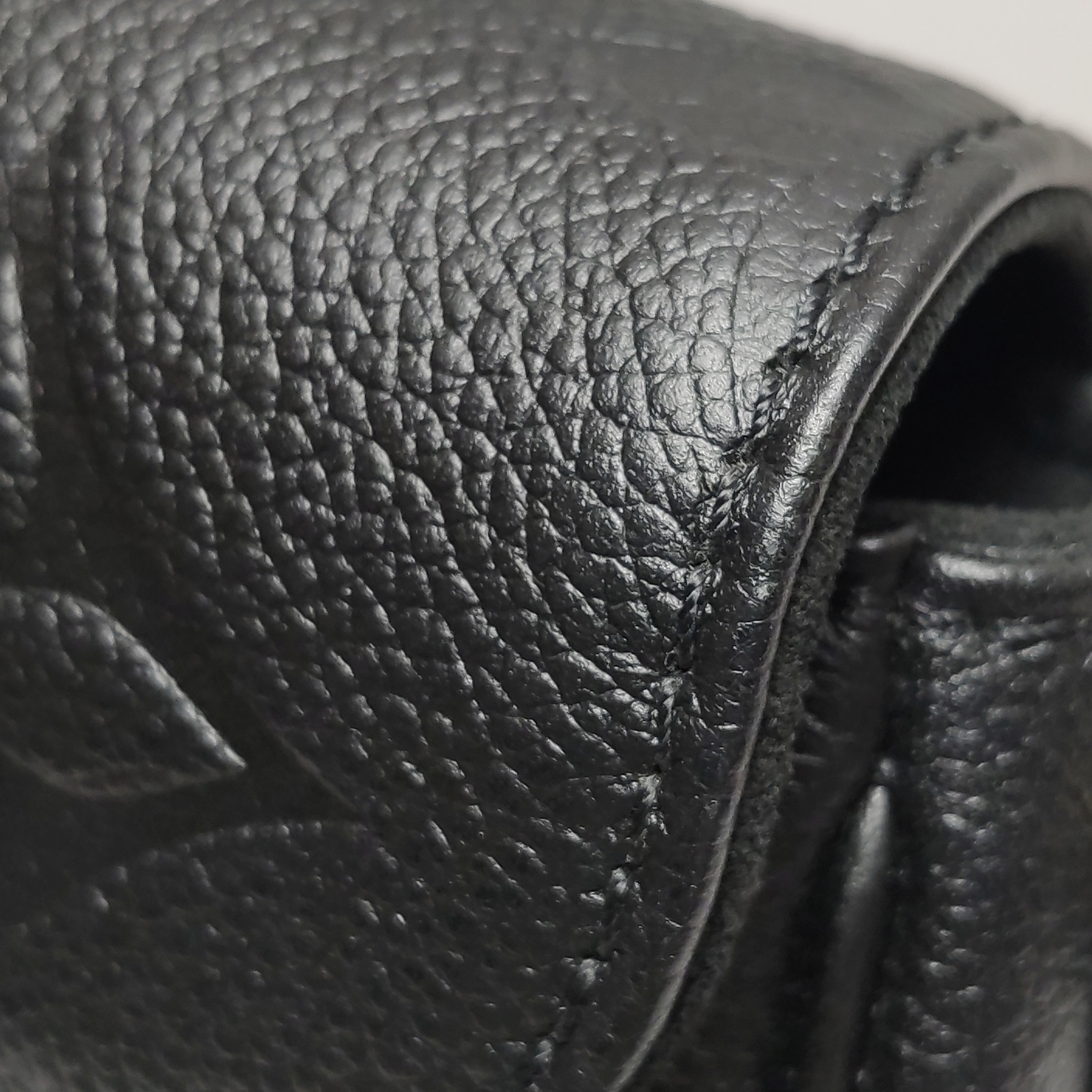 Louis Vuitton(LV) Ivy Wallet on Chain Monogram Empreinte Giant — photo 9 of 12