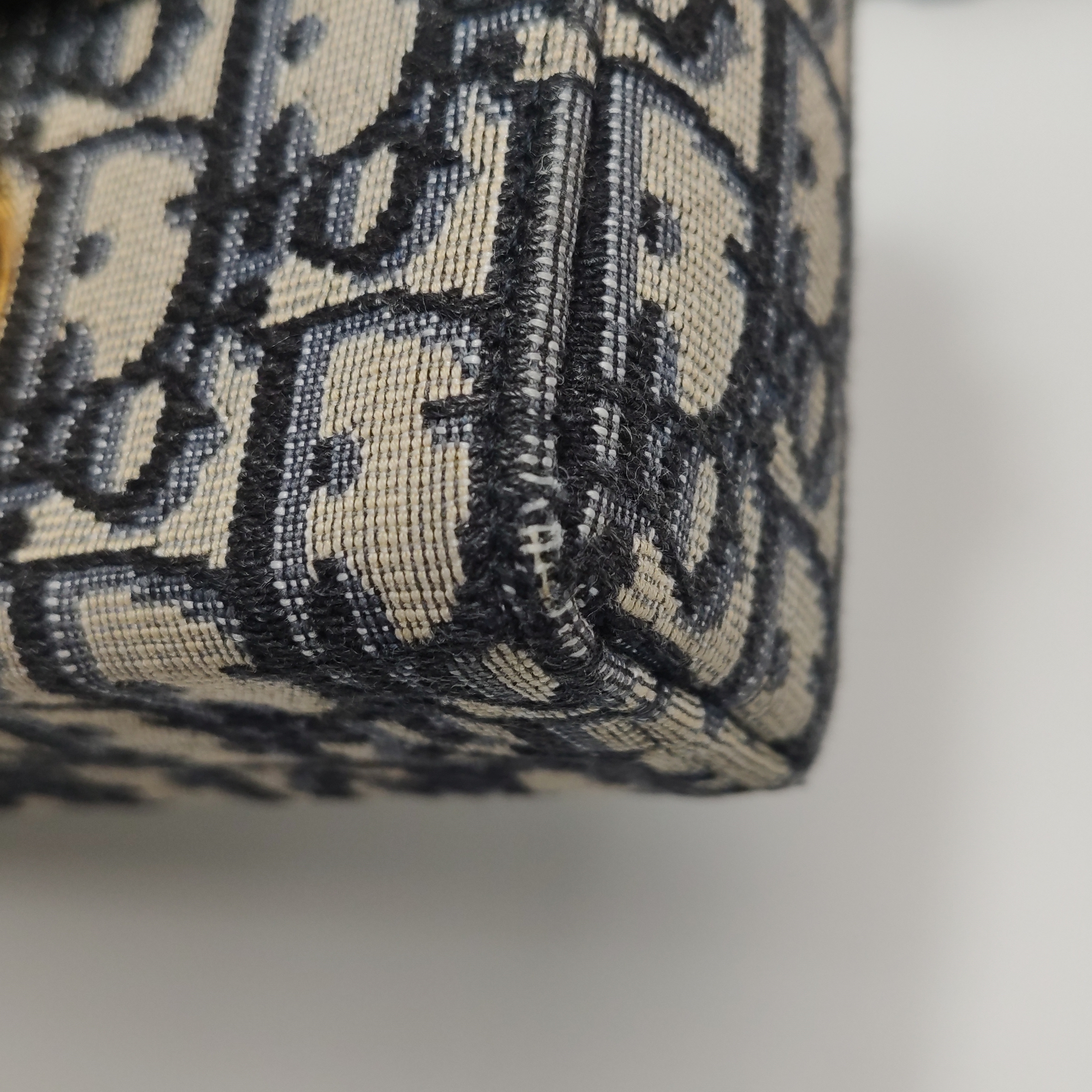 Christian Dior 30 Montaigne Box Bag Oblique Canvas — photo 18 of 18