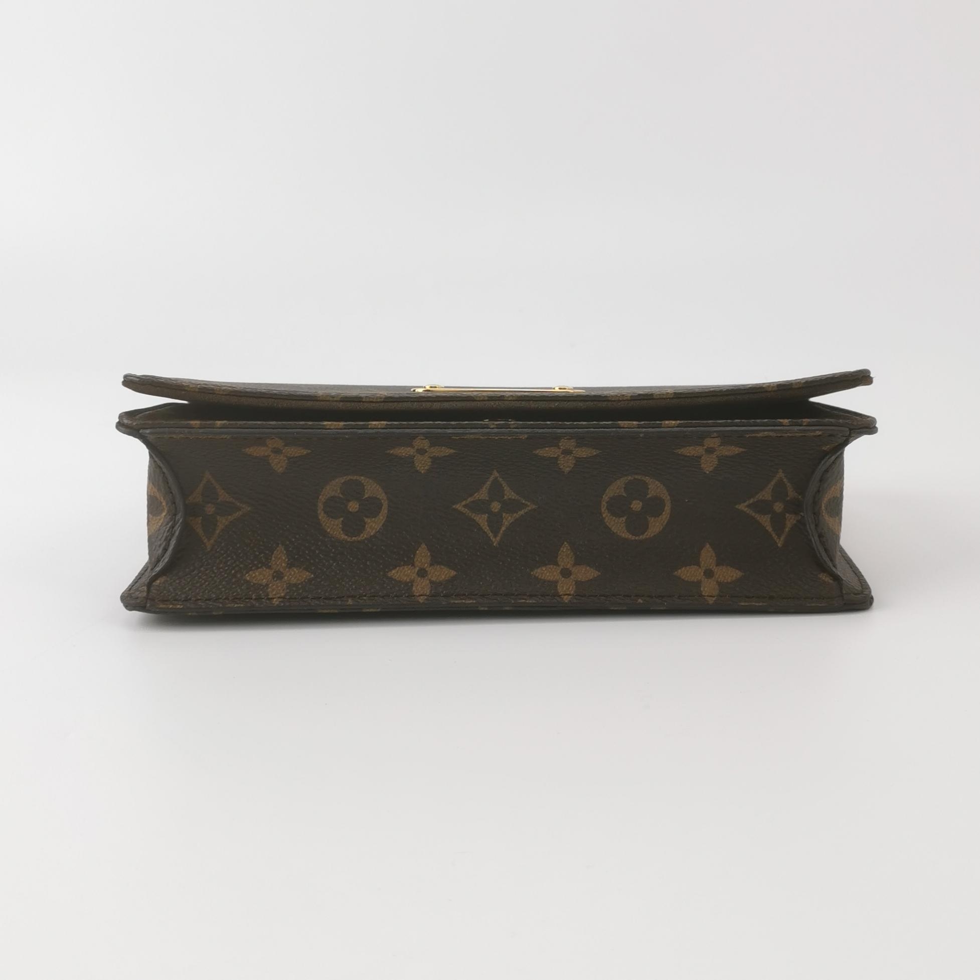 Louis Vuitton(LV) Lily Wallet on Chain Monogram Canvas — photo 6 of 13