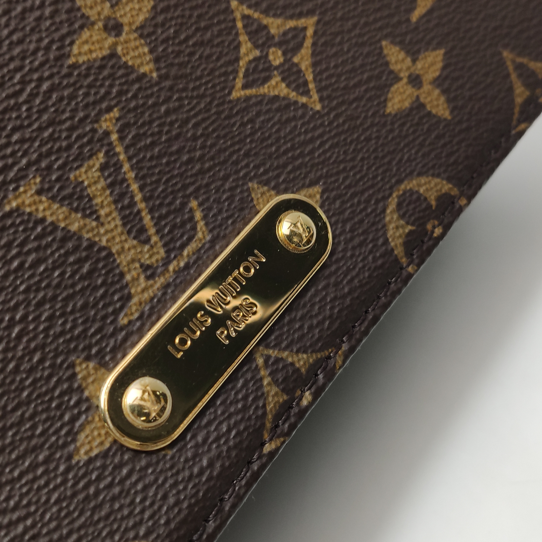 Louis Vuitton(LV) Lily Wallet on Chain Monogram Canvas — photo 9 of 15