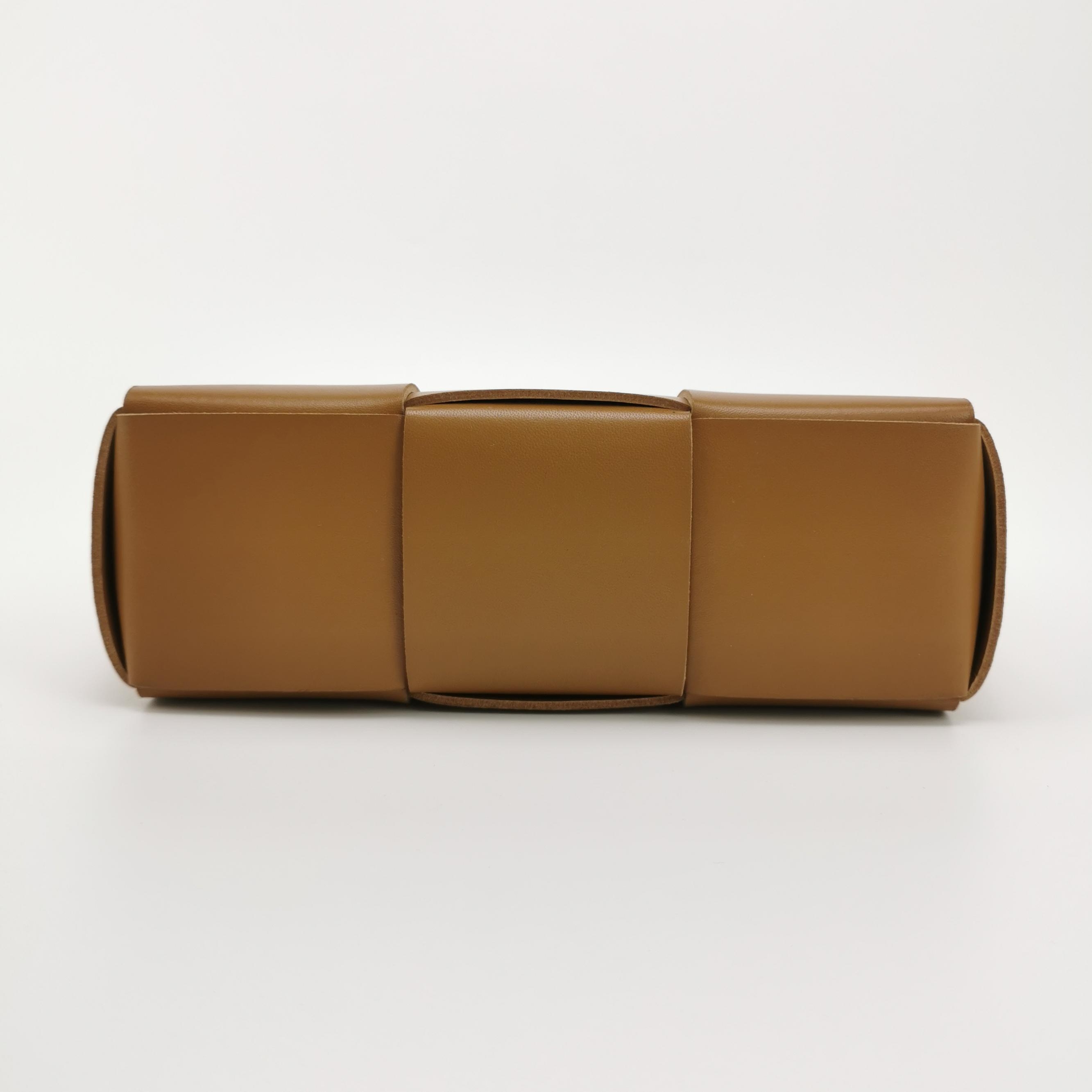 Bottega Veneta Arco Tote Maxi Intrecciato Leather Candy — photo 7 of 14