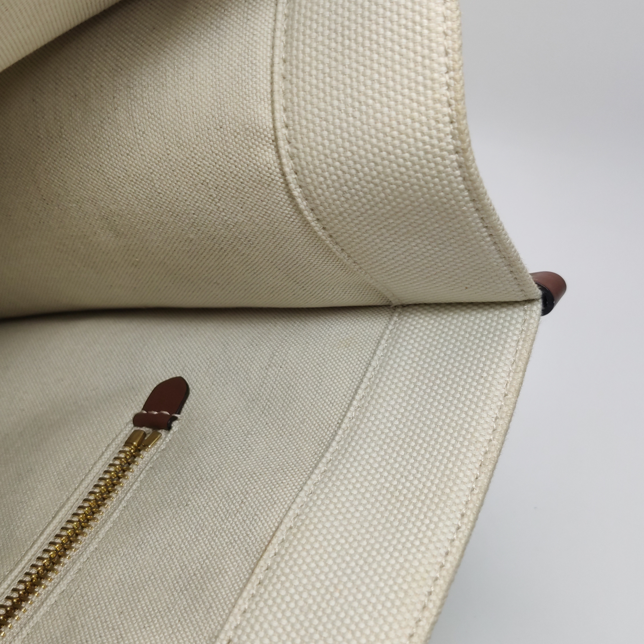 Burberry Freya Shopping Tote Canvas with Leather Small — photo 9 of 12