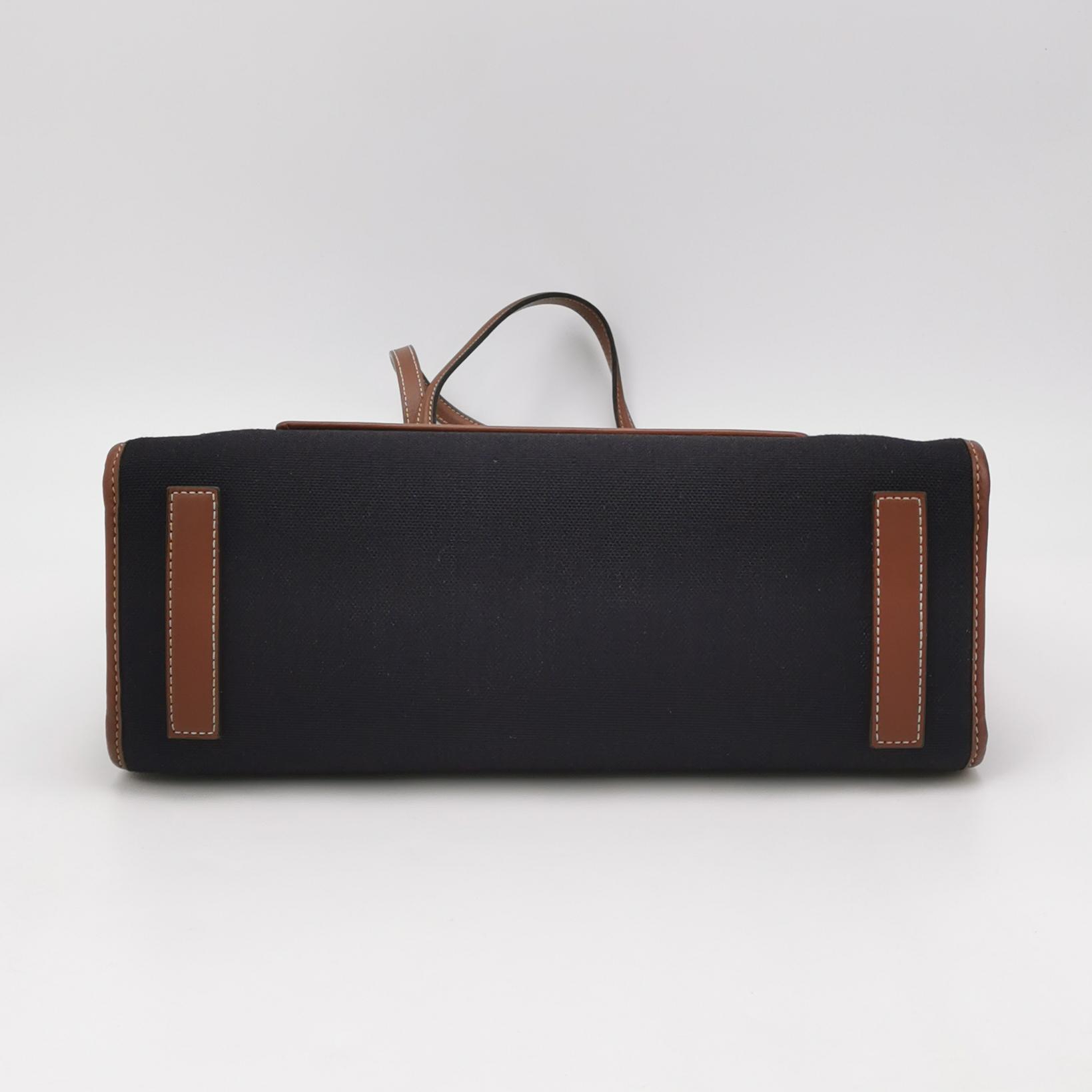 Burberry Freya Shopping Tote Canvas with Leather Small — photo 6 of 13