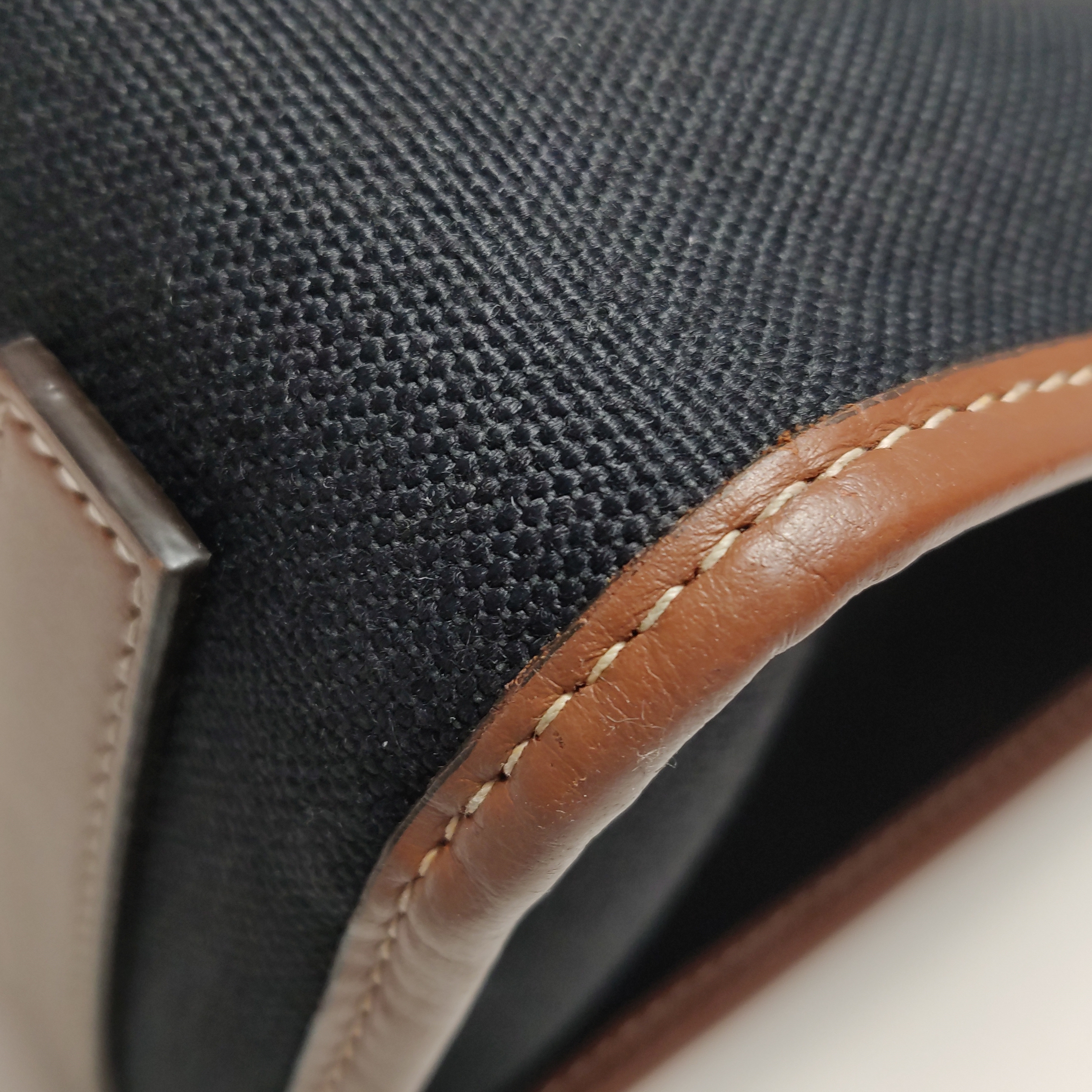 Burberry Freya Shopping Tote Canvas with Leather Small — photo 9 of 13