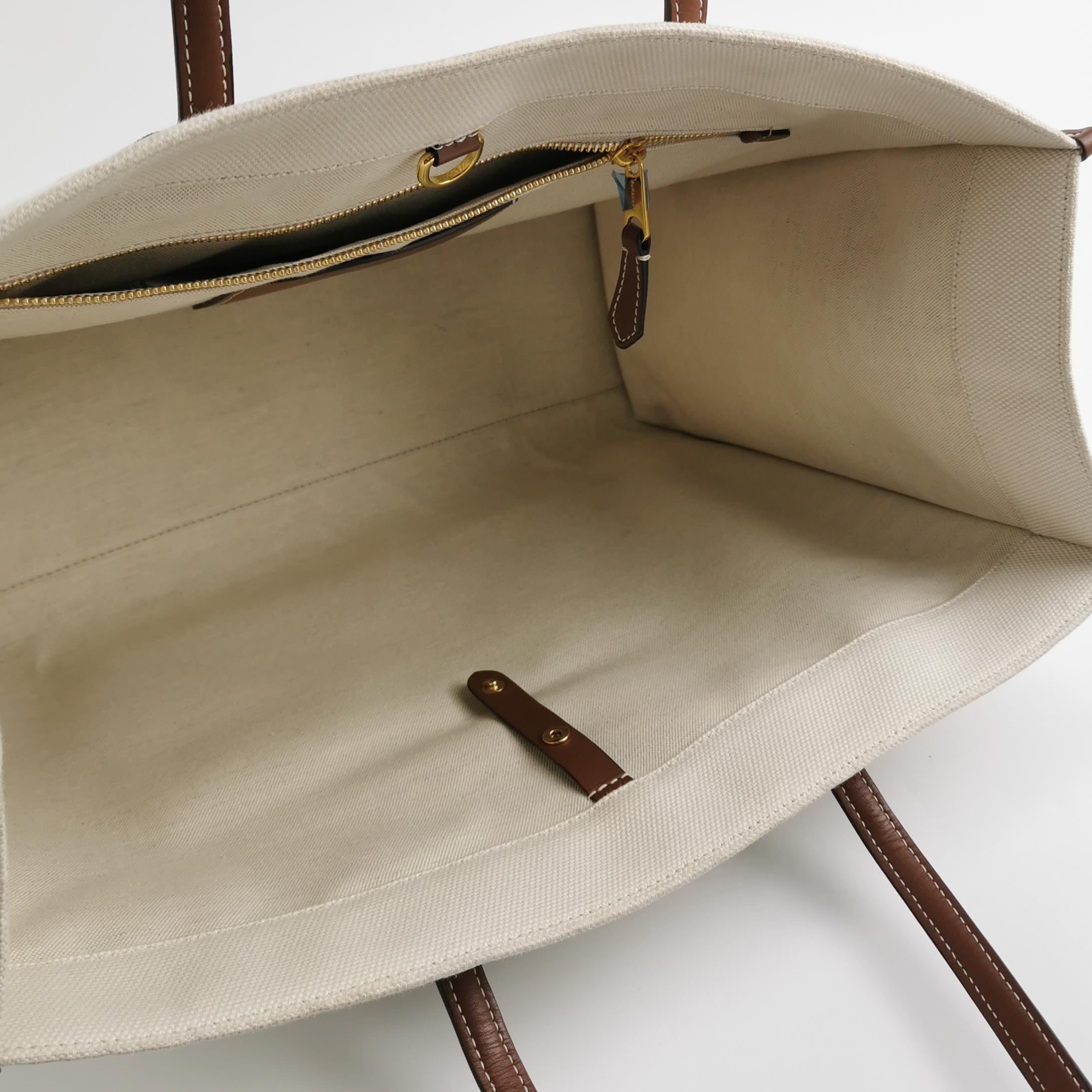 Burberry Freya Shopping Tote Canvas with Leather Medium — photo 7 of 13