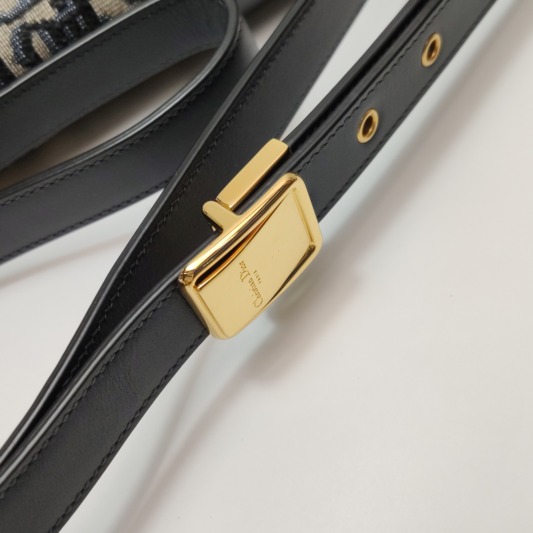 Christian Dior 30 Montaigne Flap Bag Oblique Canvas — photo 10 of 11