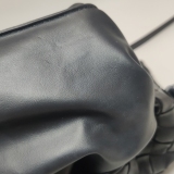 Bottega Veneta Hop Hobo Intrecciato Leather Mini — thumbnail 8
