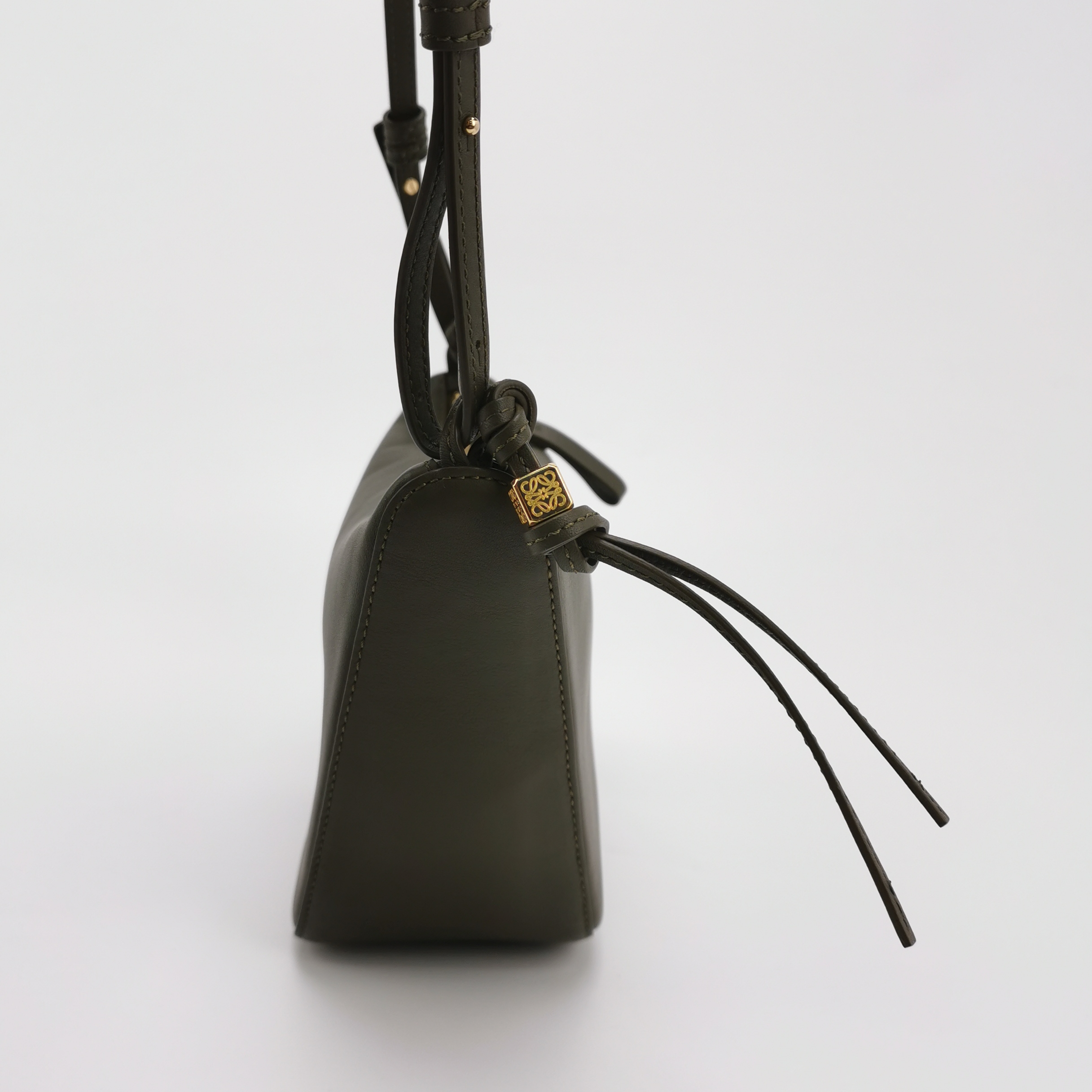 Loewe Hammock Hobo Leather Mini — photo 4 of 12