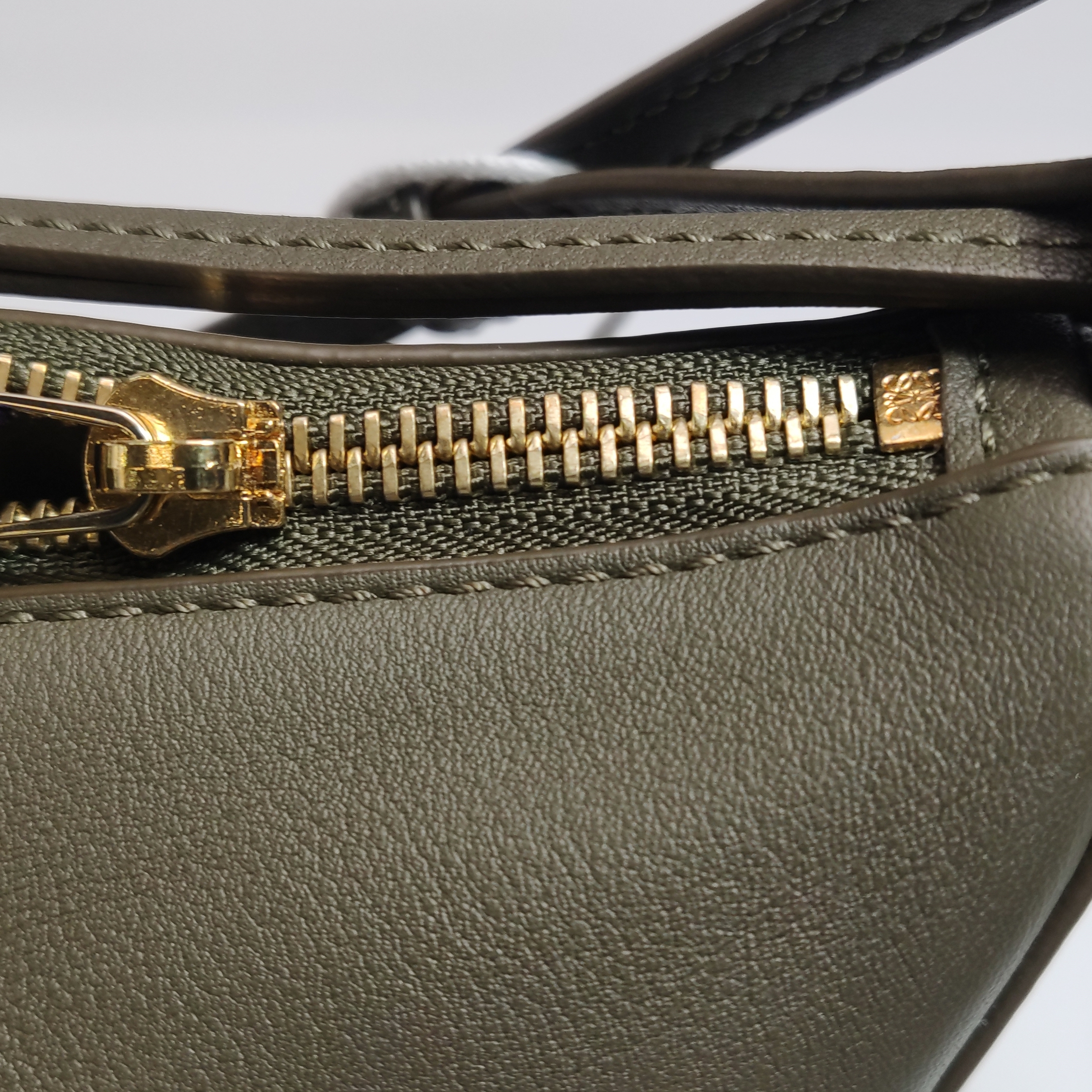 Loewe Hammock Hobo Leather Mini — photo 10 of 12