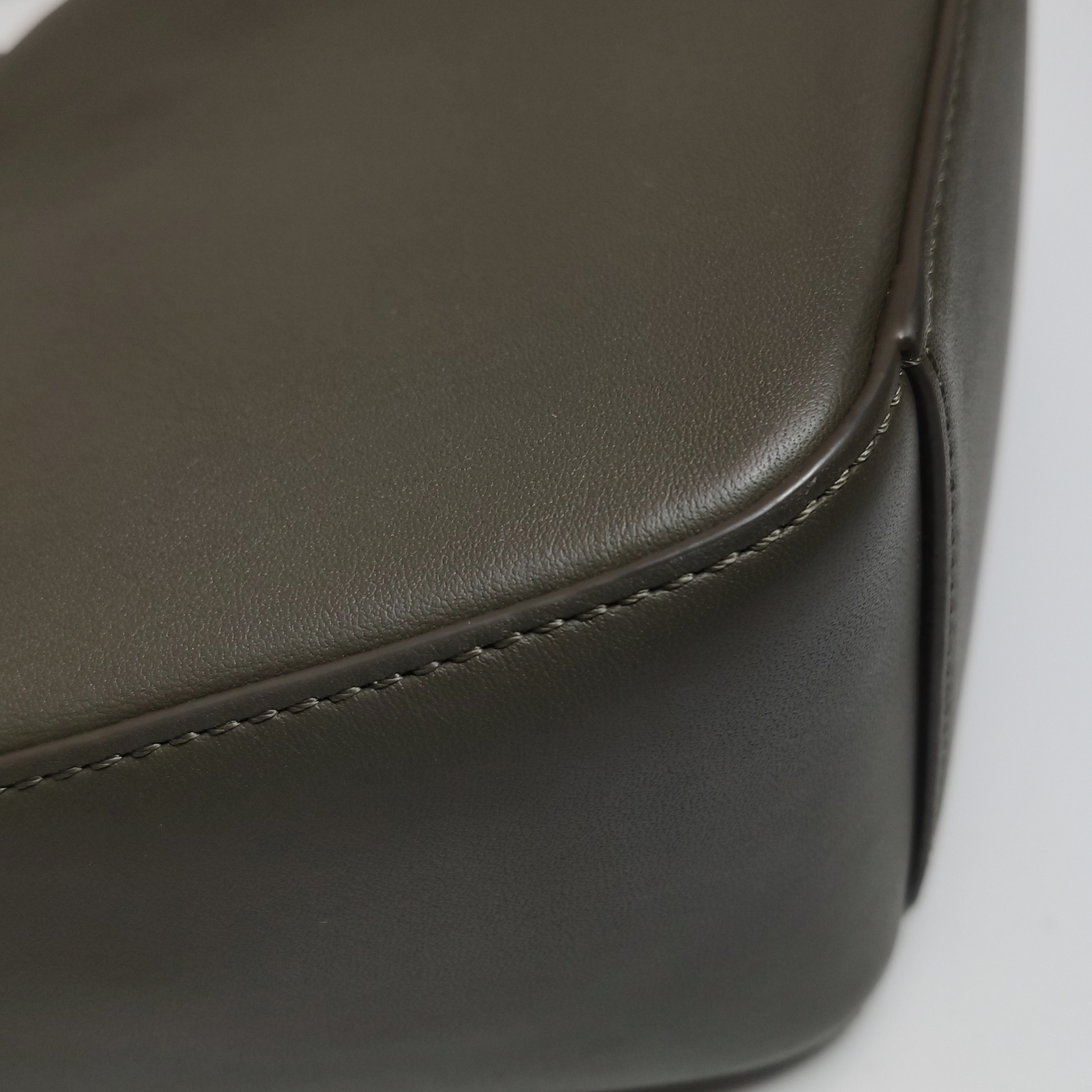 Loewe Hammock Hobo Leather Mini — photo 8 of 12