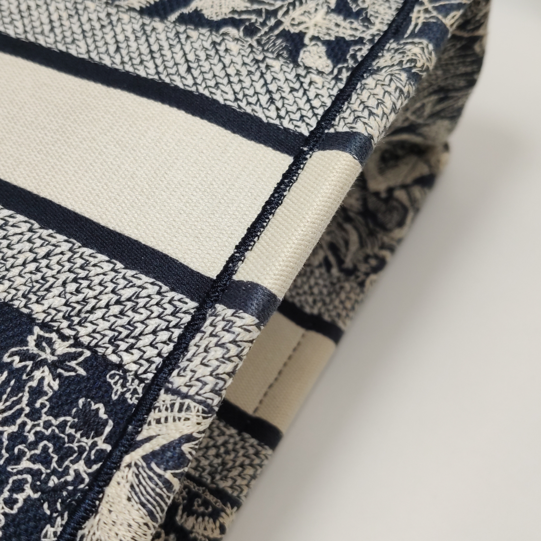 Christian Dior Book Tote Embroidered Canvas Large — photo 10 of 14