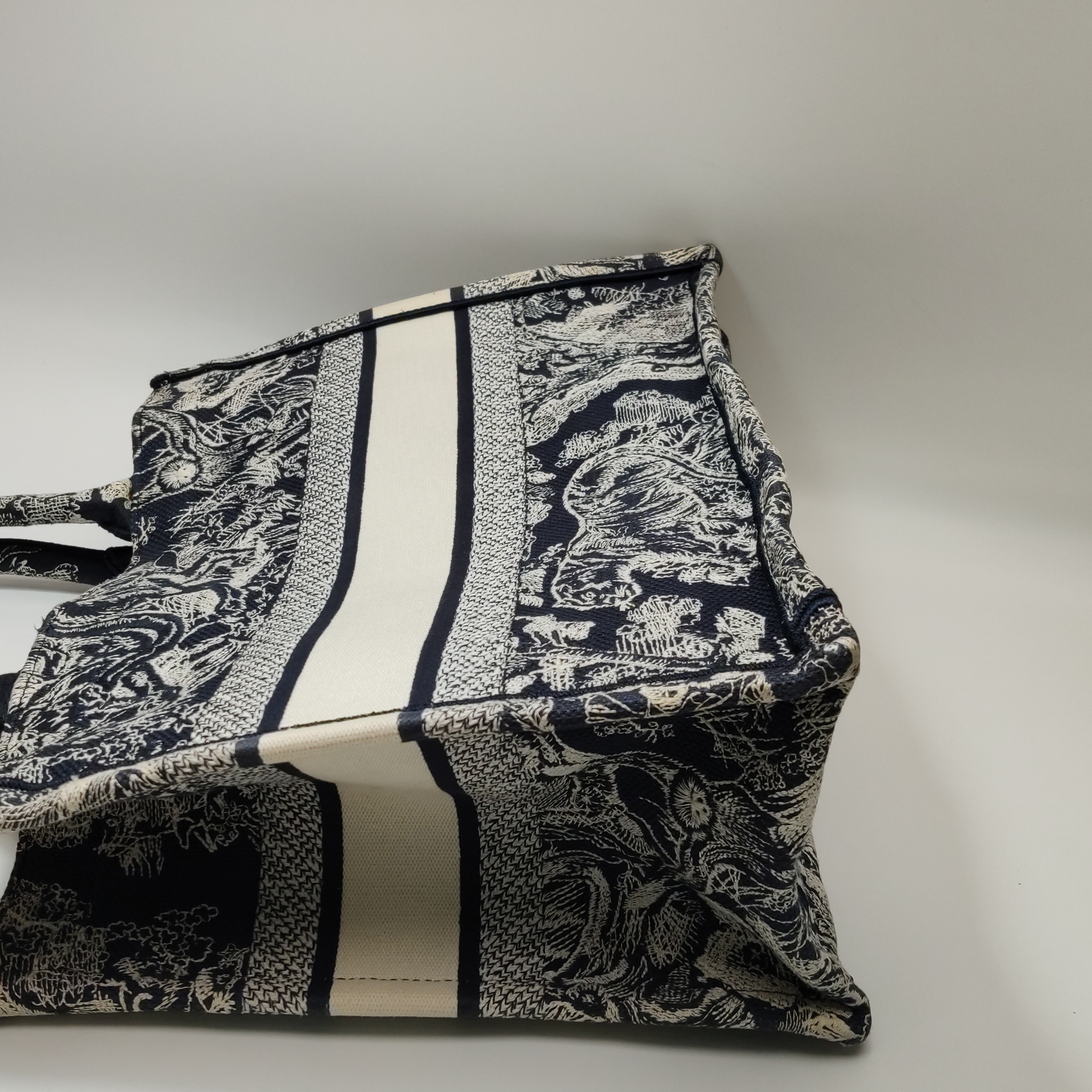 Christian Dior Book Tote Embroidered Canvas Large — photo 7 of 14