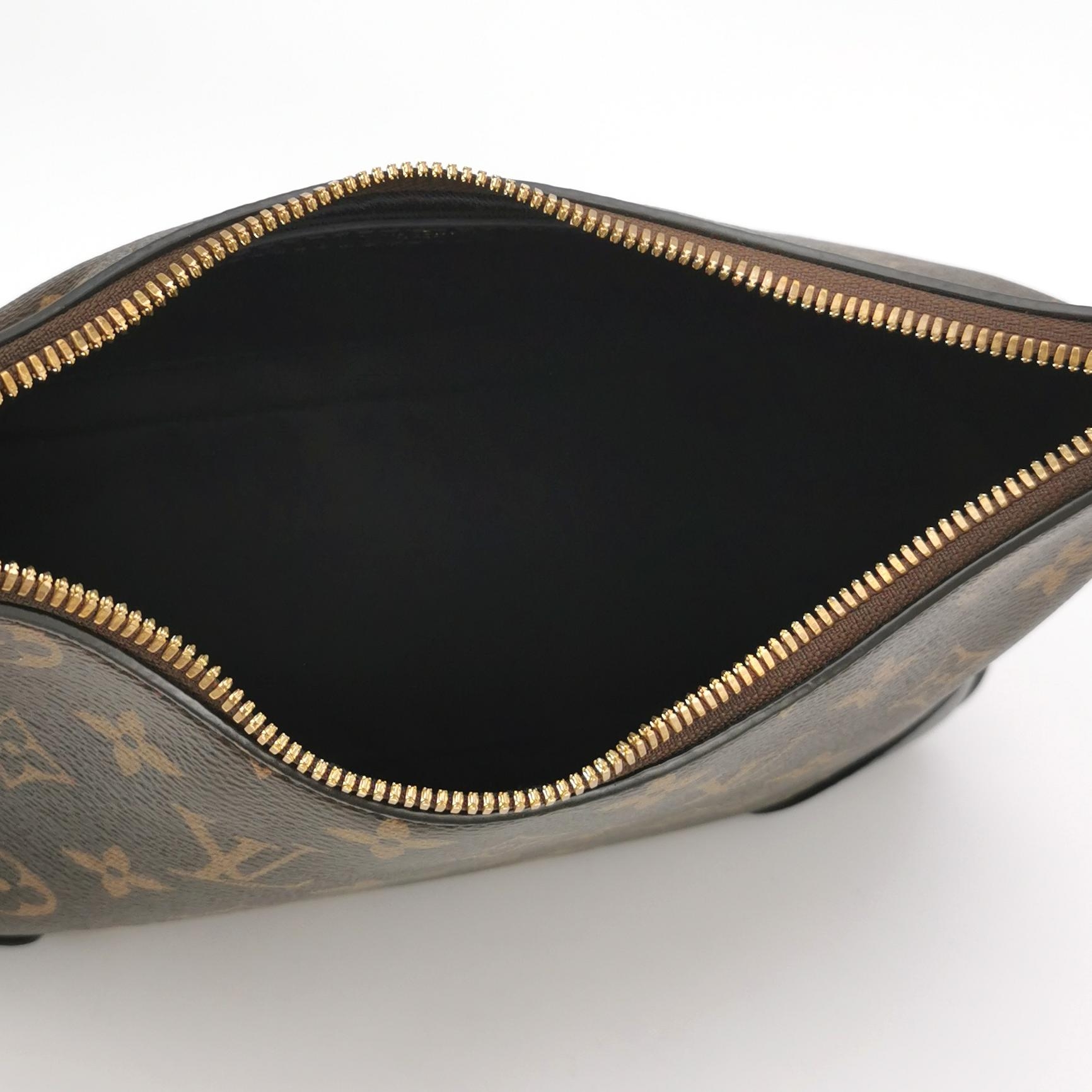 Louis Vuitton(LV) Boulogne NM Handbag Monogram Canvas — photo 8 of 14
