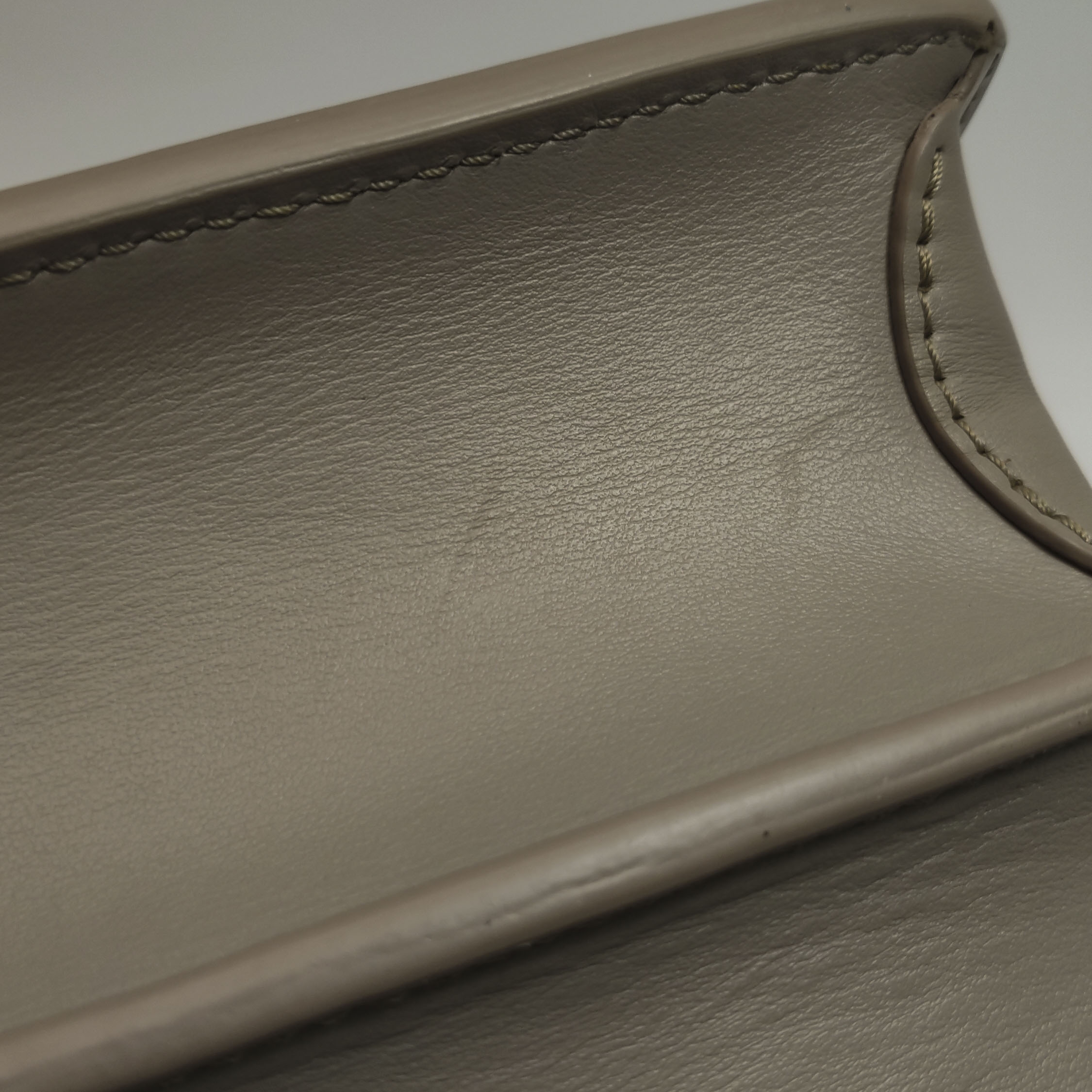 Louis Vuitton(LV) Dauphine Shoulder Bag Epi Leather Medium — photo 9 of 15