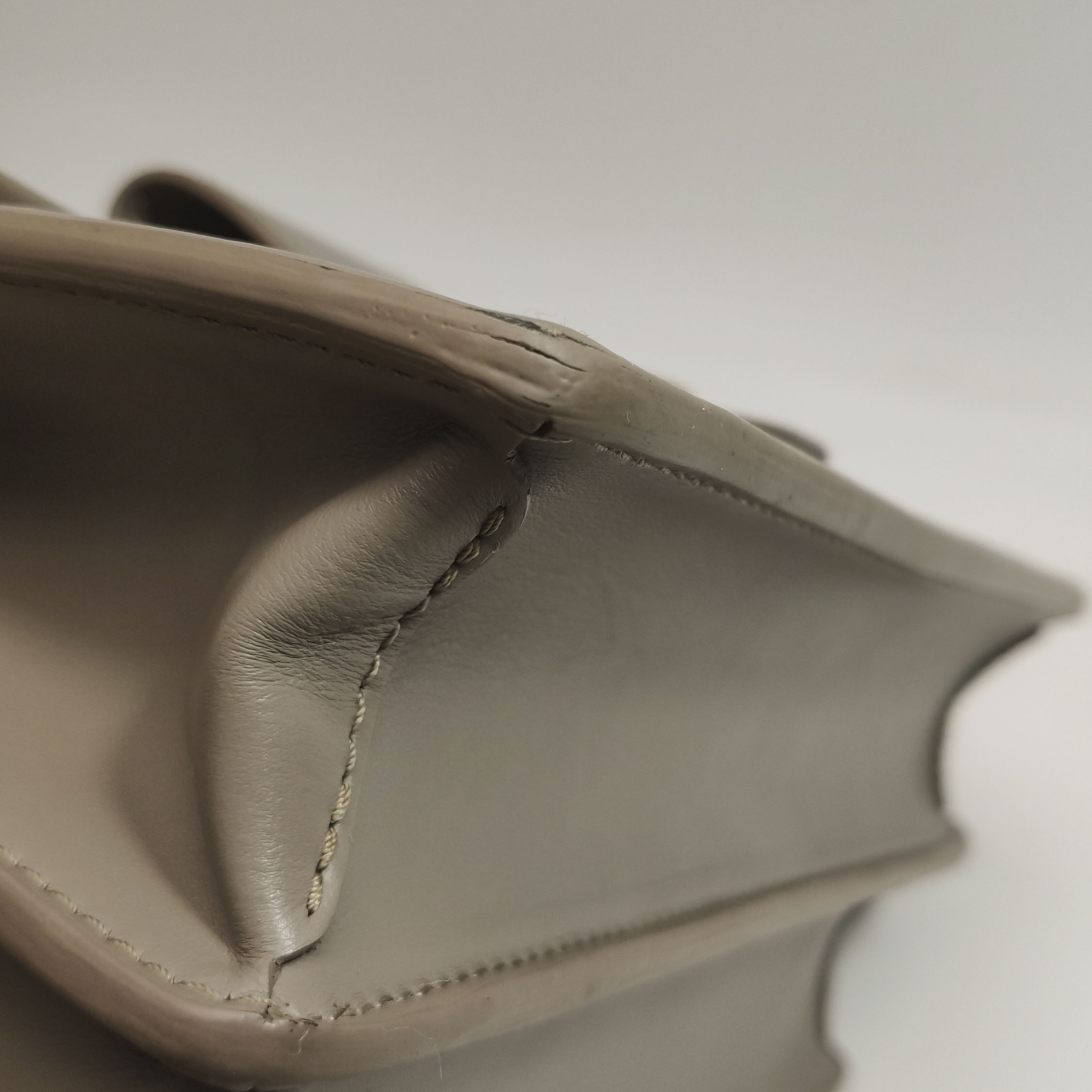 Louis Vuitton(LV) Dauphine Shoulder Bag Epi Leather Medium — photo 11 of 15