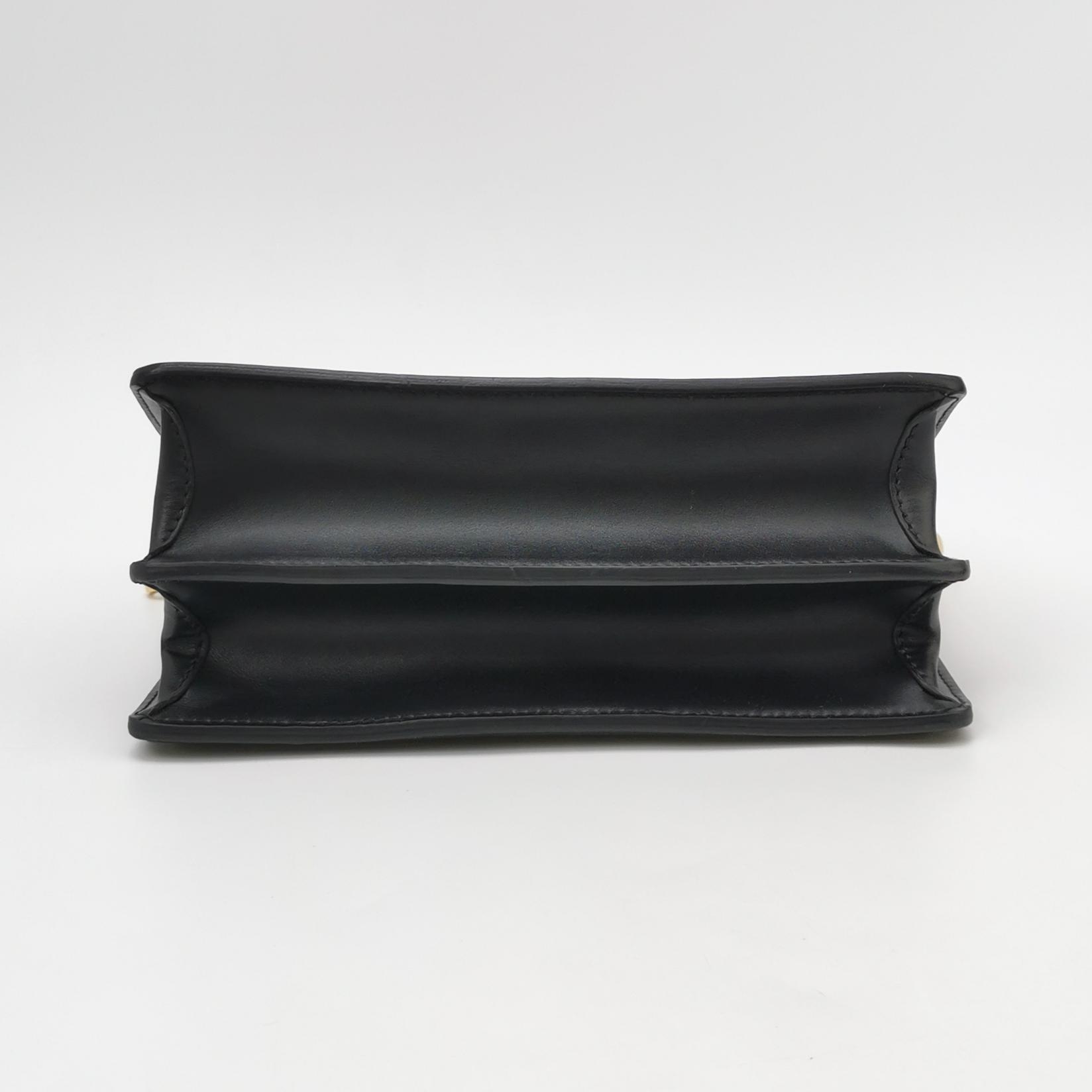 Louis Vuitton(LV) Dauphine Shoulder Bag Epi Leather Medium — photo 6 of 14