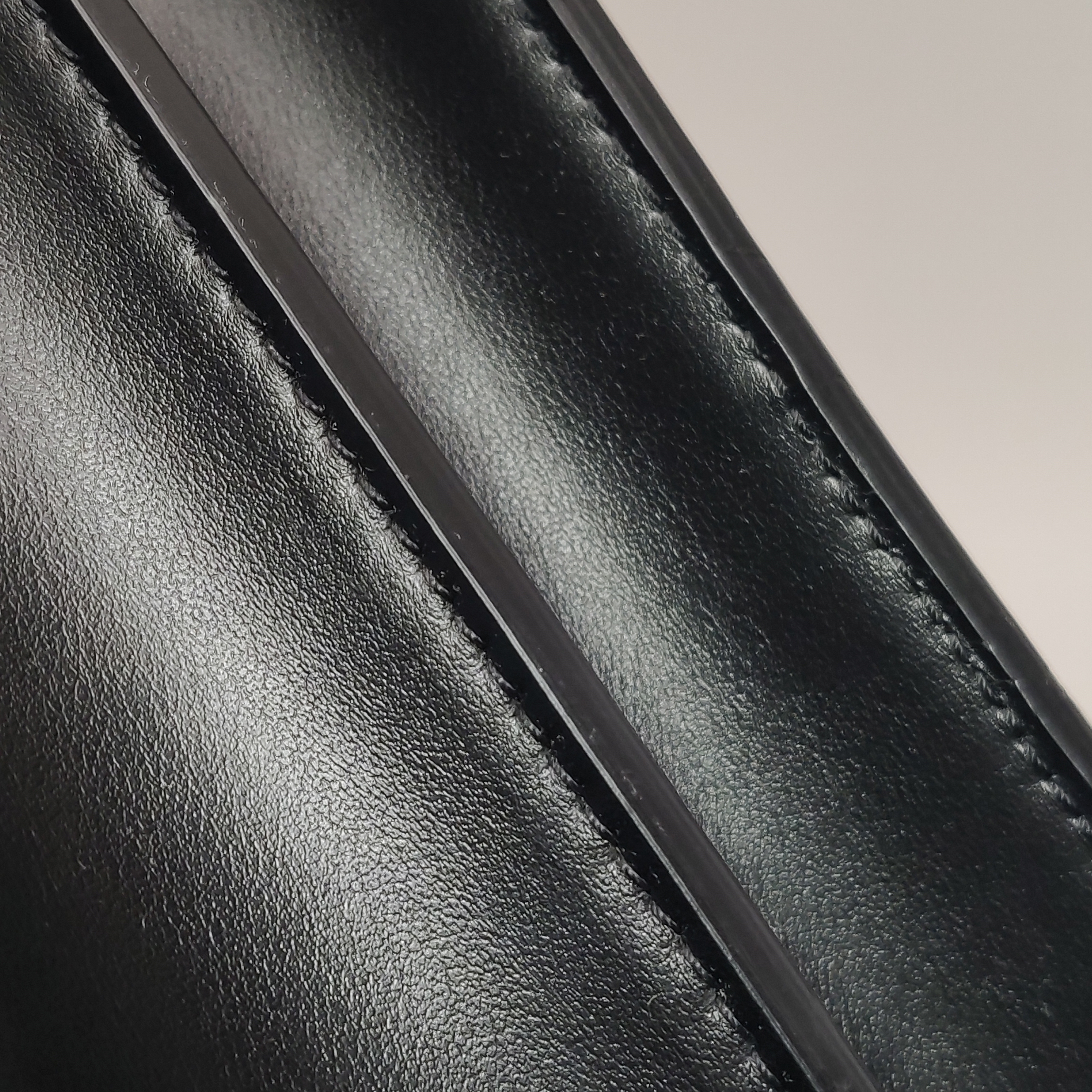 Louis Vuitton(LV) Dauphine Shoulder Bag Epi Leather Medium — photo 8 of 14