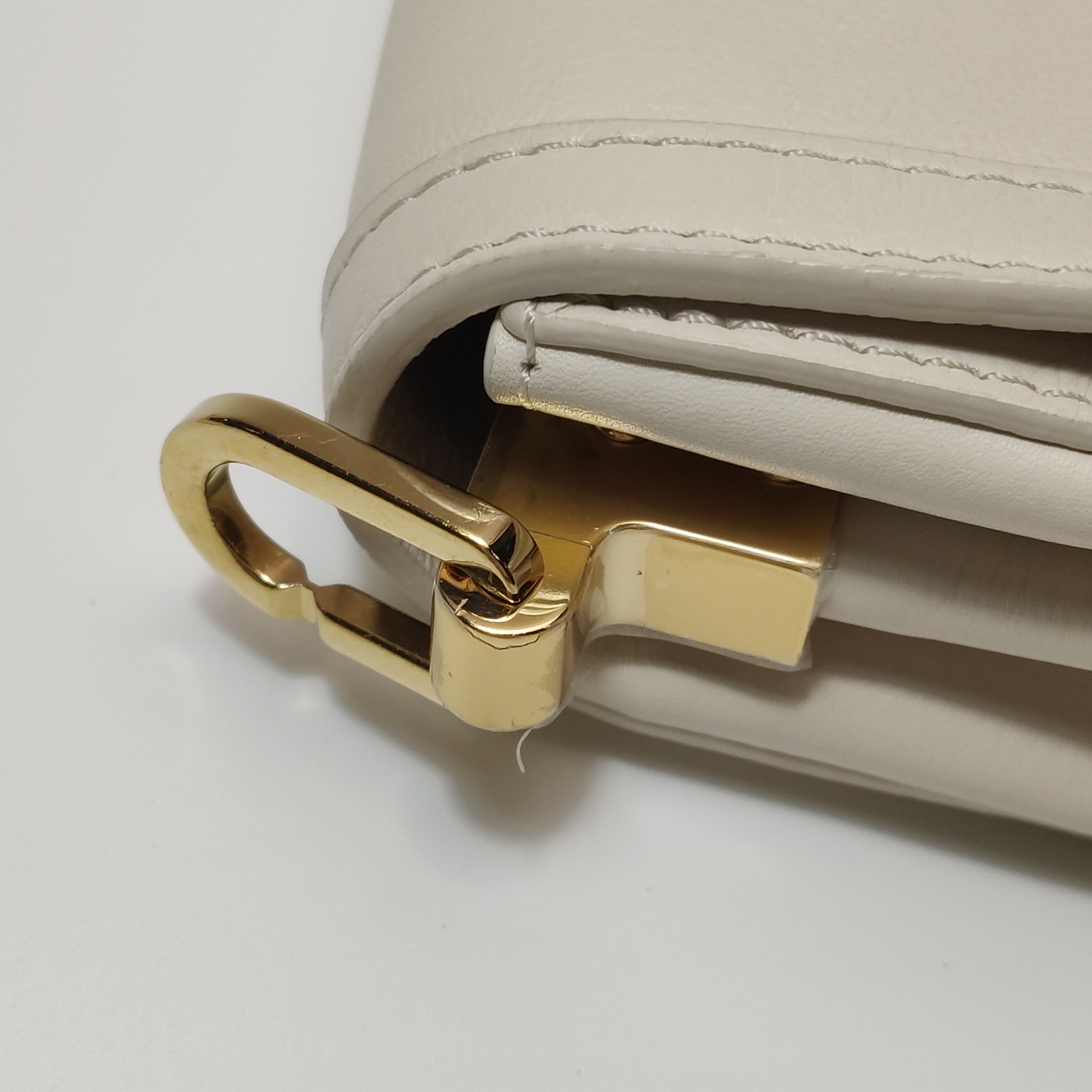 Louis Vuitton(LV) Dauphine Shoulder Bag Epi Leather Medium — photo 13 of 16