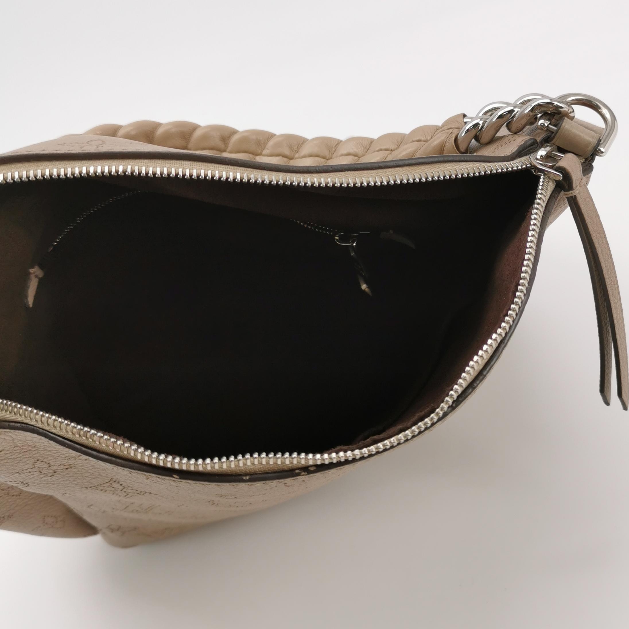 Louis Vuitton(LV) Babylone Handbag Mahina Leather BB — photo 8 of 17
