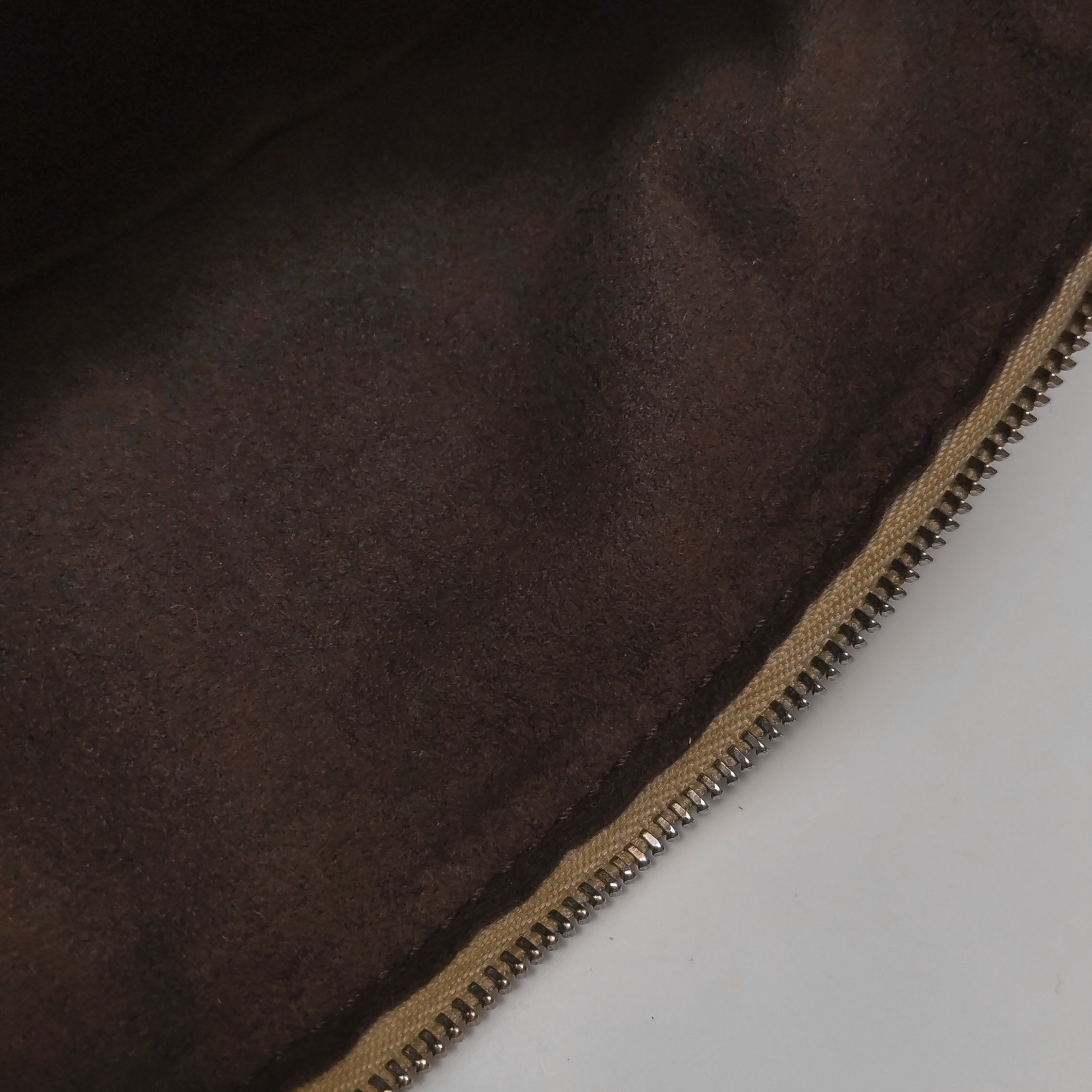 Louis Vuitton(LV) Babylone Handbag Mahina Leather BB — photo 9 of 17