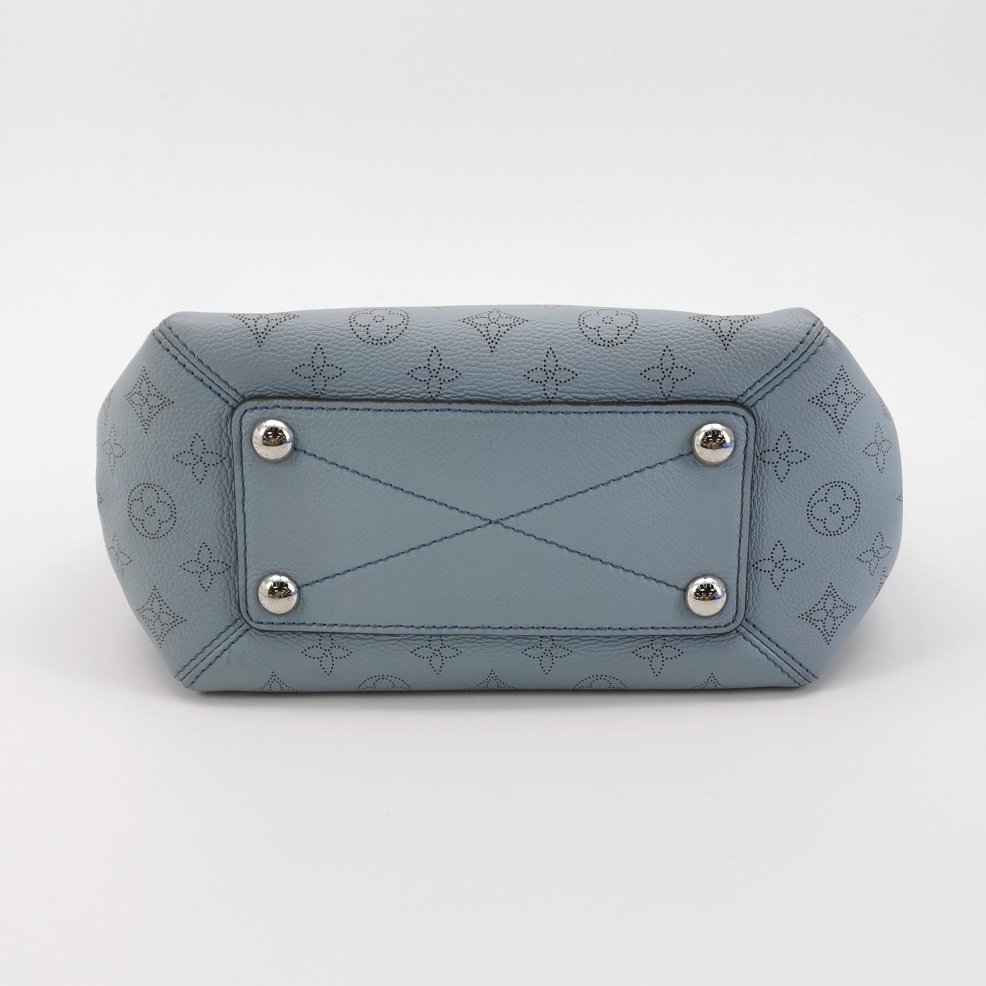 Louis Vuitton(LV) Babylone Handbag Mahina Leather BB — photo 6 of 14
