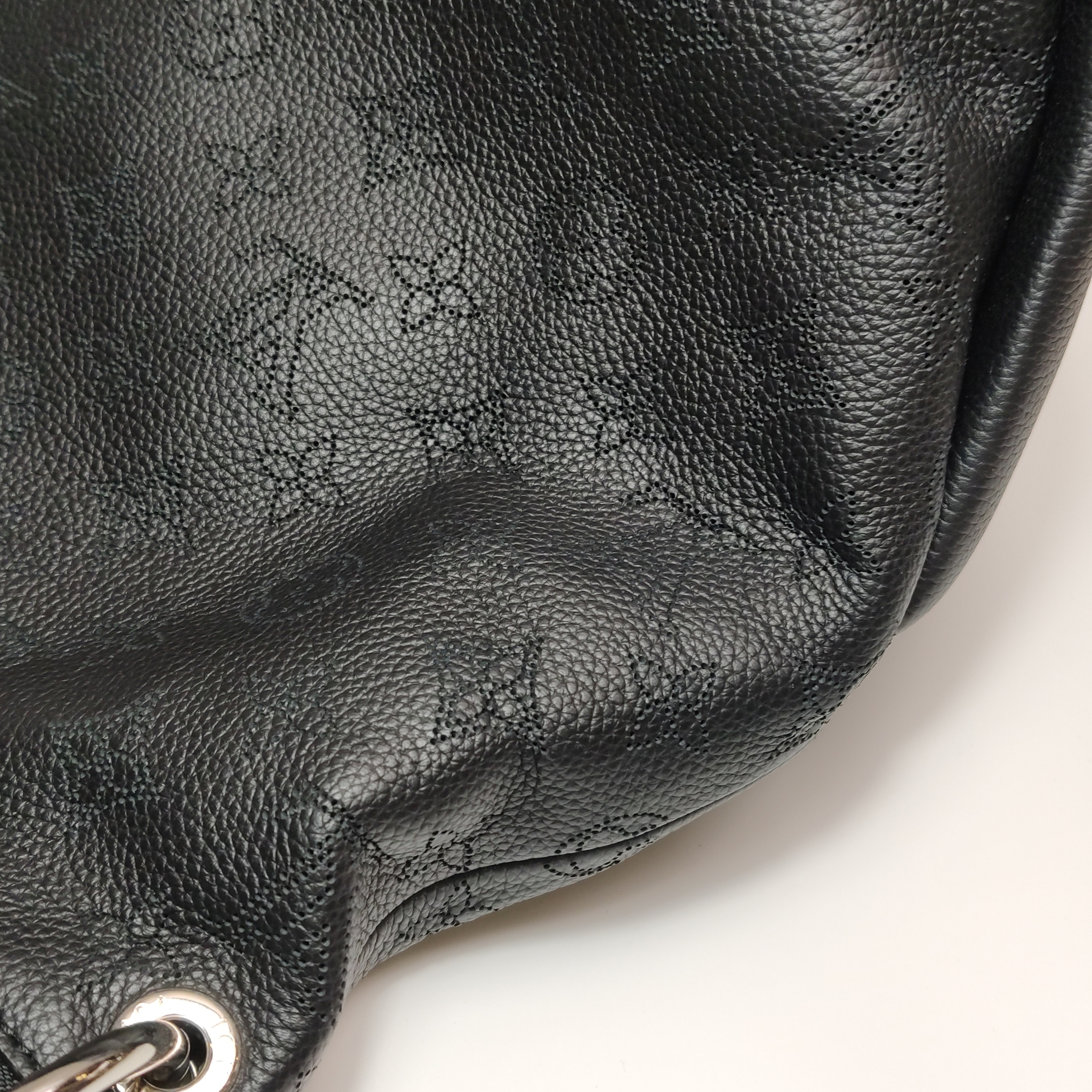 Louis Vuitton(LV) Braided Handle Beaubourg Hobo Mahina Leather MM — photo 8 of 15