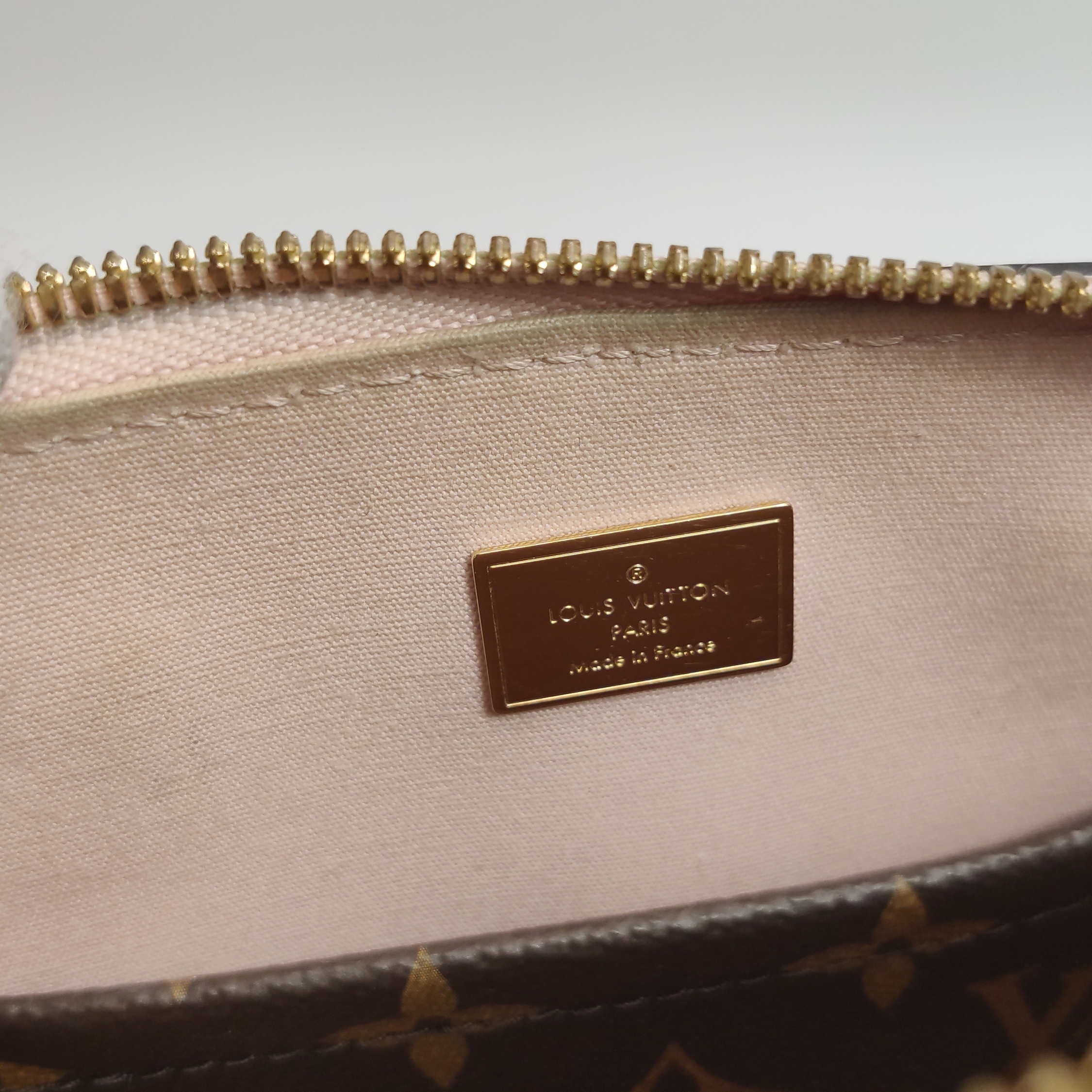Louis Vuitton(LV) Alma Handbag Vernis with Monogram Canvas BB — photo 10 of 18