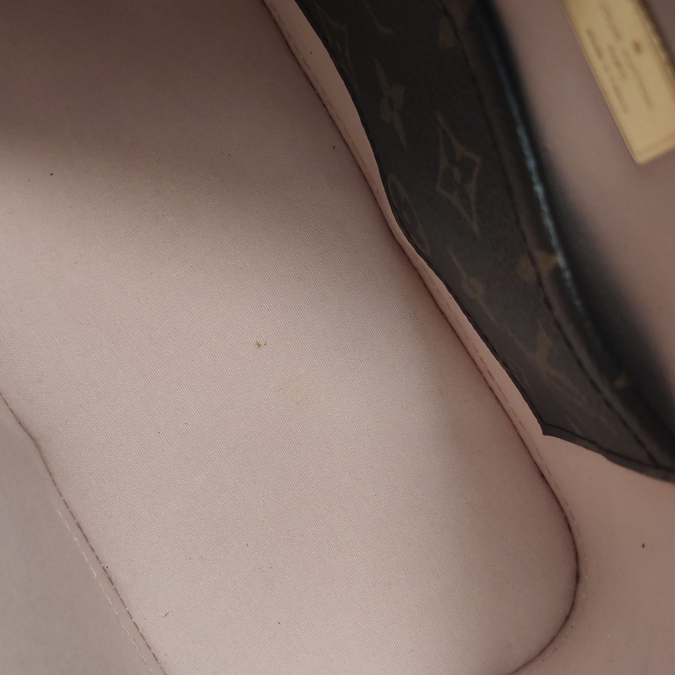 Louis Vuitton(LV) Alma Handbag Vernis with Monogram Canvas BB — photo 9 of 18
