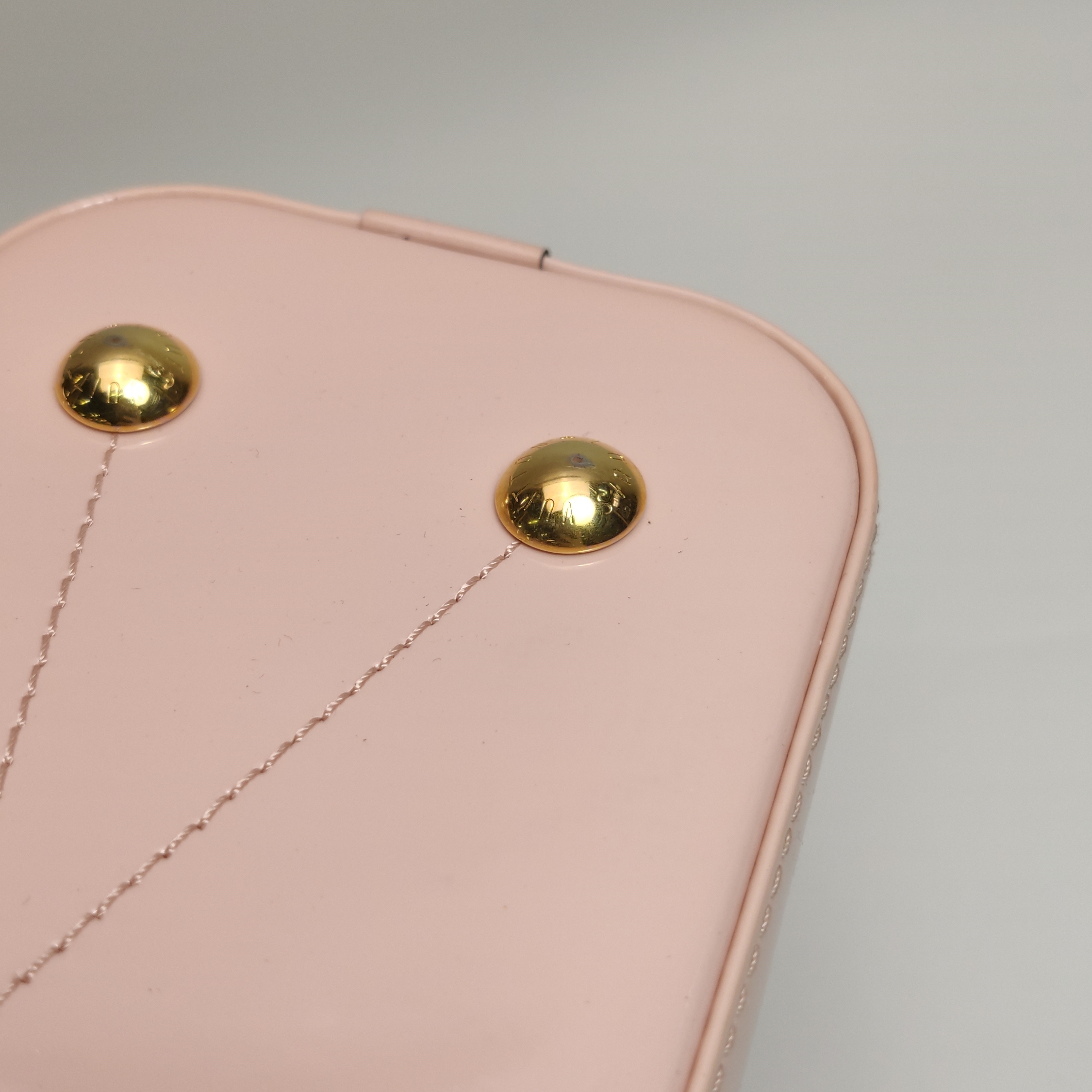 Louis Vuitton(LV) Alma Handbag Vernis with Monogram Canvas BB — photo 11 of 18