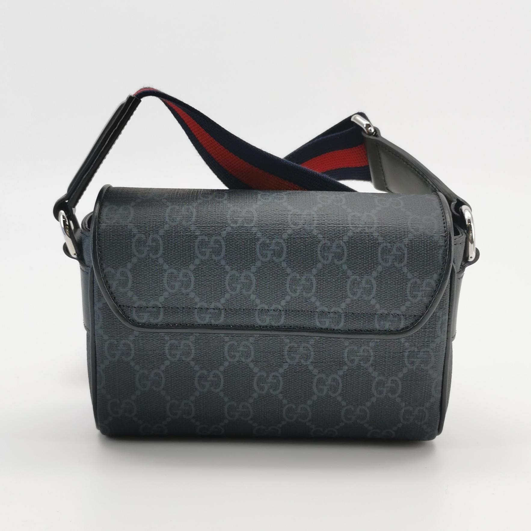 Gucci Flap Crossbody Bag GG Rubber Effect Super Mini — photo 5 of 12