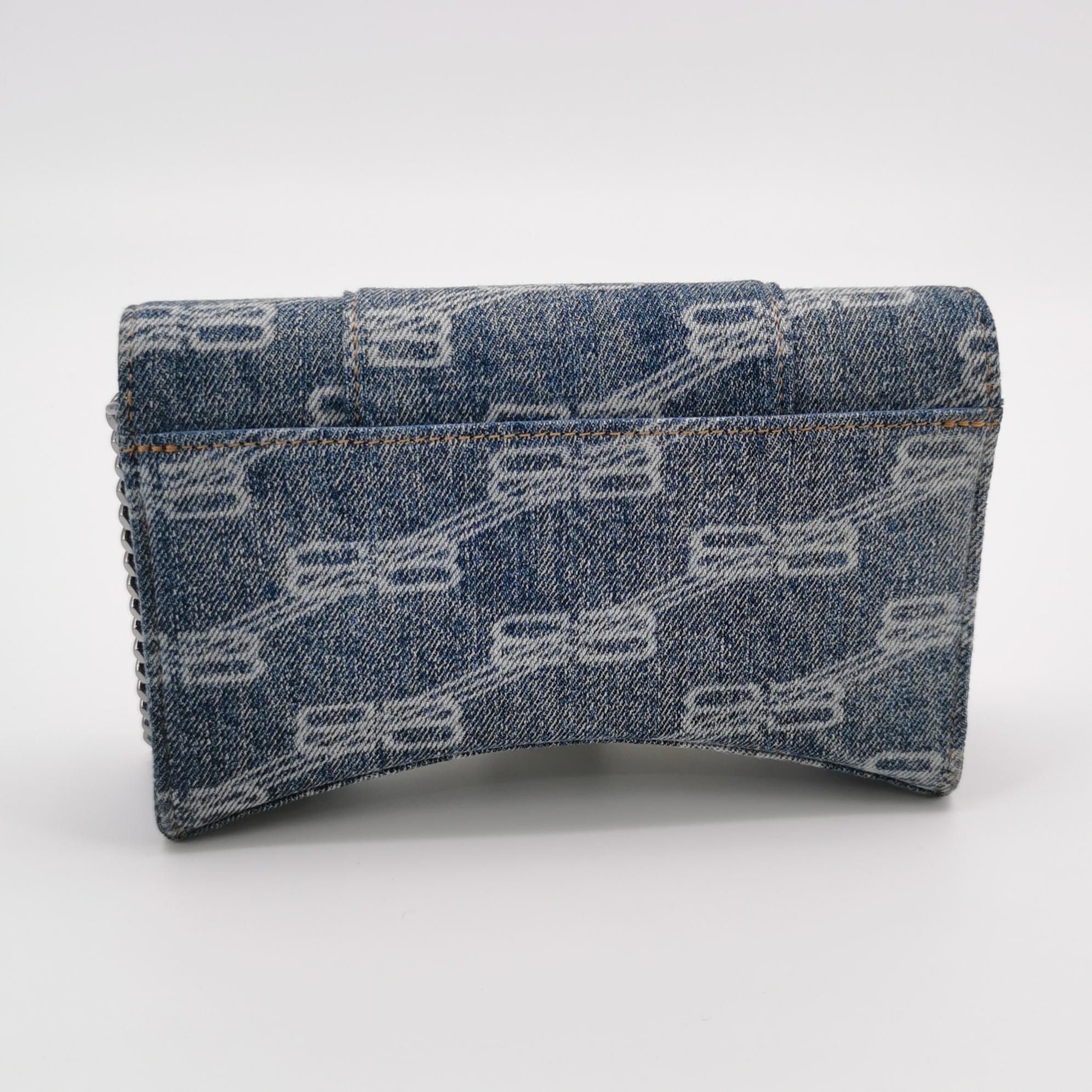 Balenciaga Hourglass Chain Wallet BB Monogram Denim — photo 5 of 14