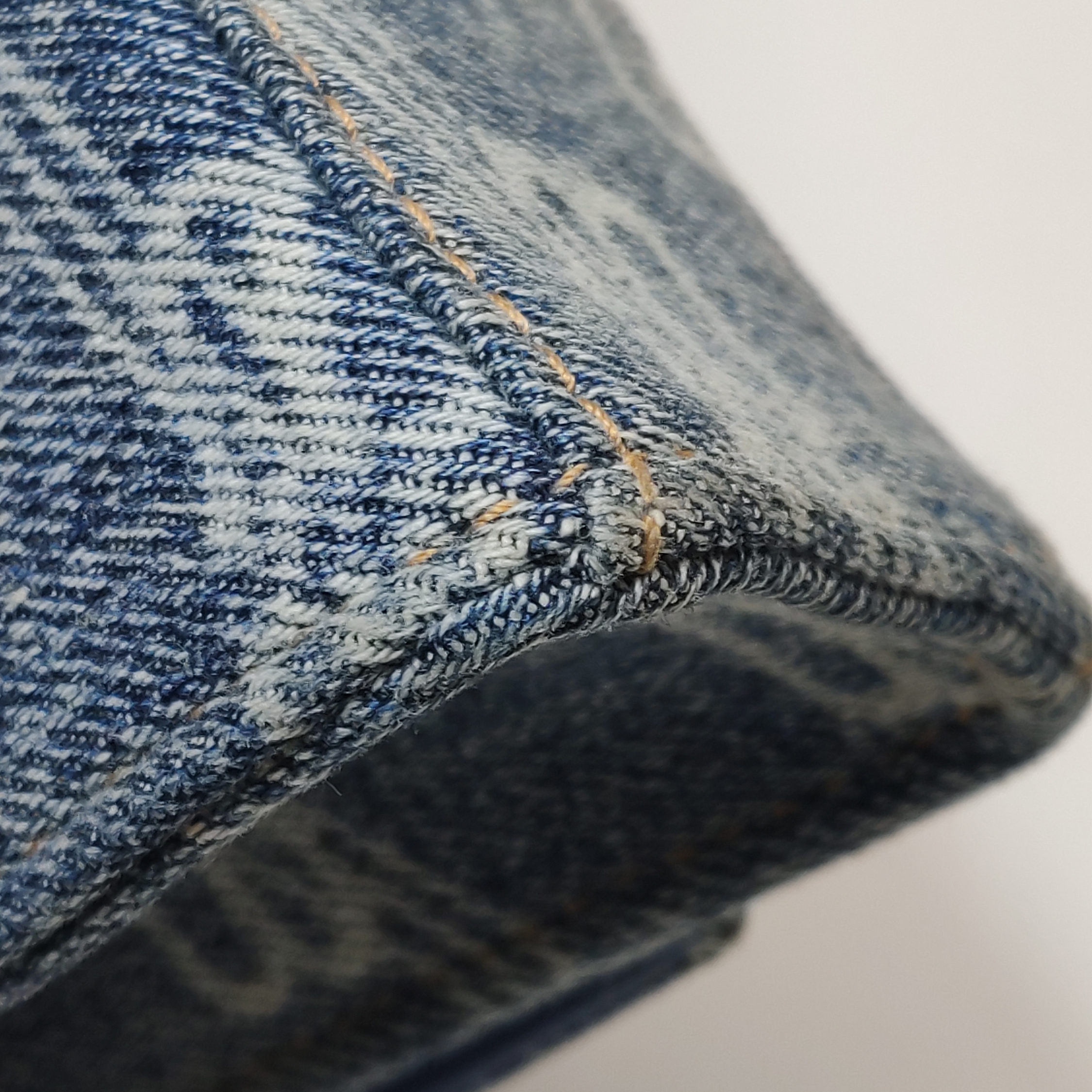 Balenciaga Hourglass Chain Wallet BB Monogram Denim — photo 13 of 14