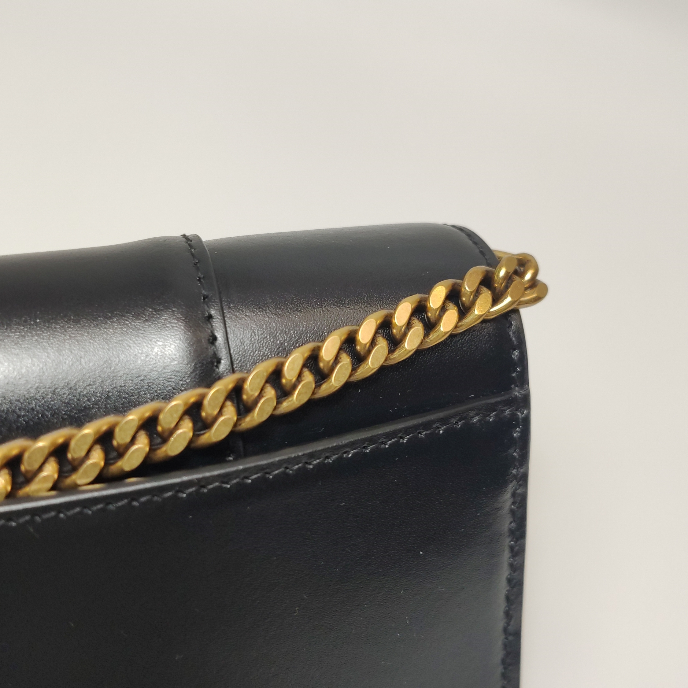 Balenciaga Hourglass Chain Wallet Leather — photo 13 of 13