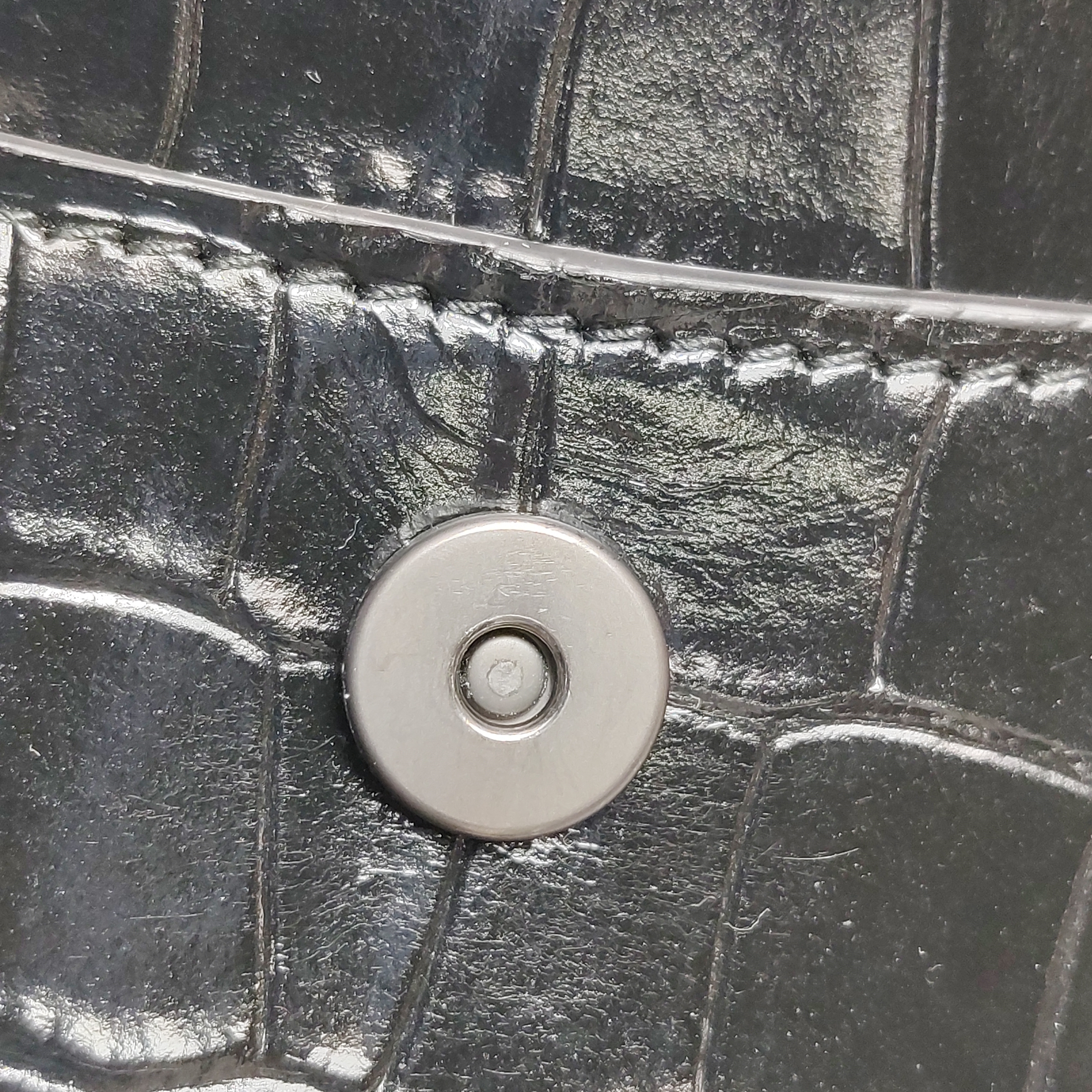 Balenciaga Hourglass Chain Wallet Crocodile Embossed Leather — photo 13 of 15