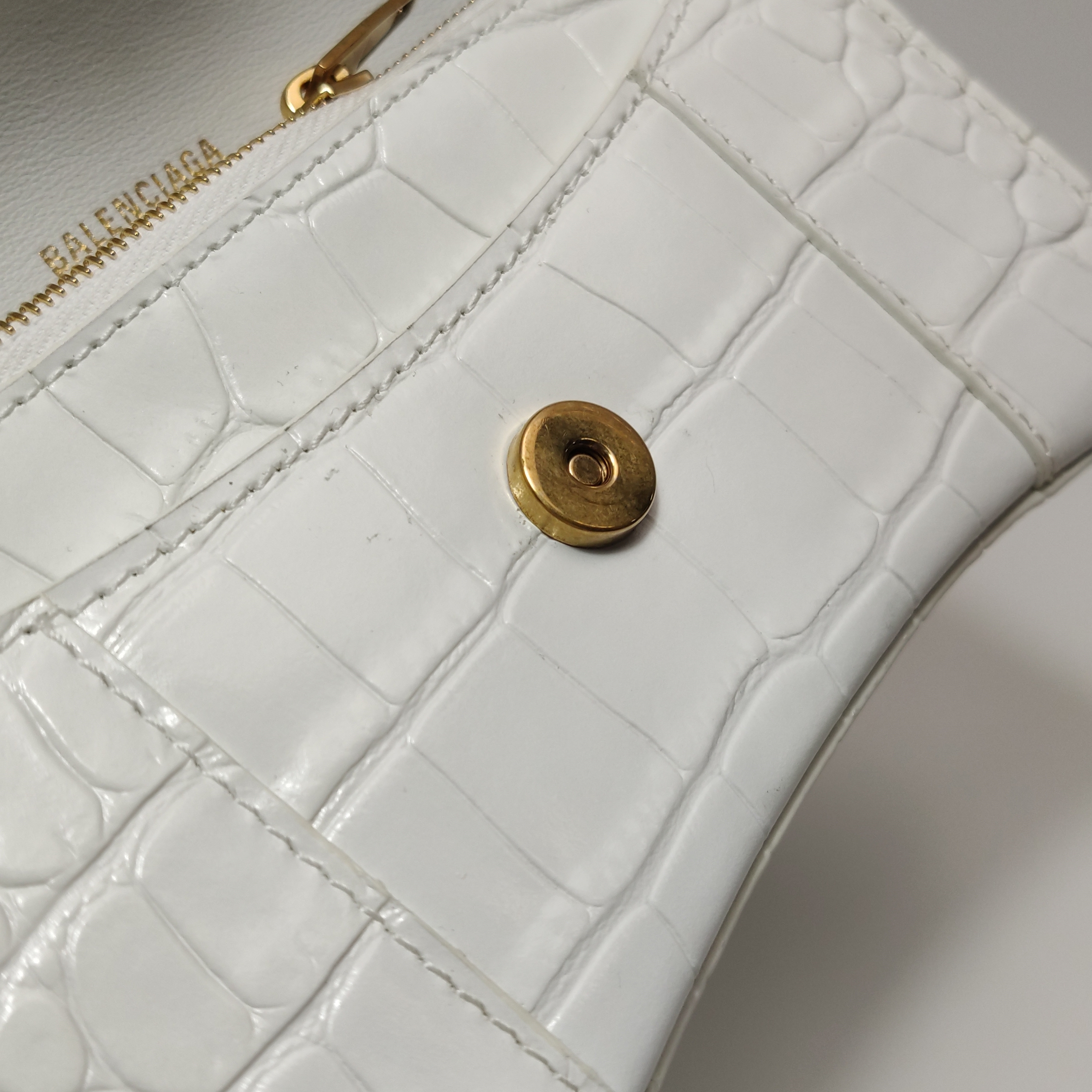 Balenciaga Hourglass Chain Wallet Crocodile Embossed Leather — photo 9 of 19